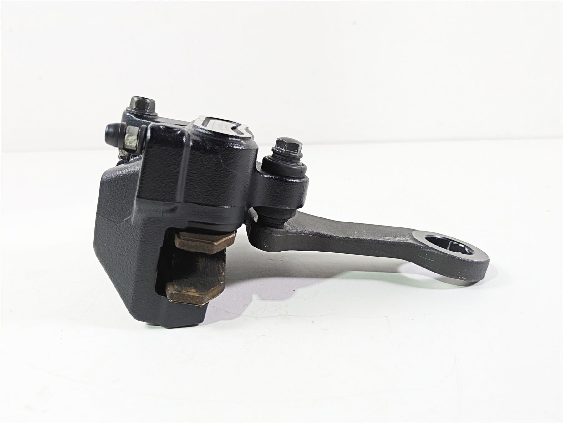 2020 Harley Softail FXST Standard Rear Brake Caliper & Bracket 41300192 {{ shop.shopifyCountryName }} - Mototech271