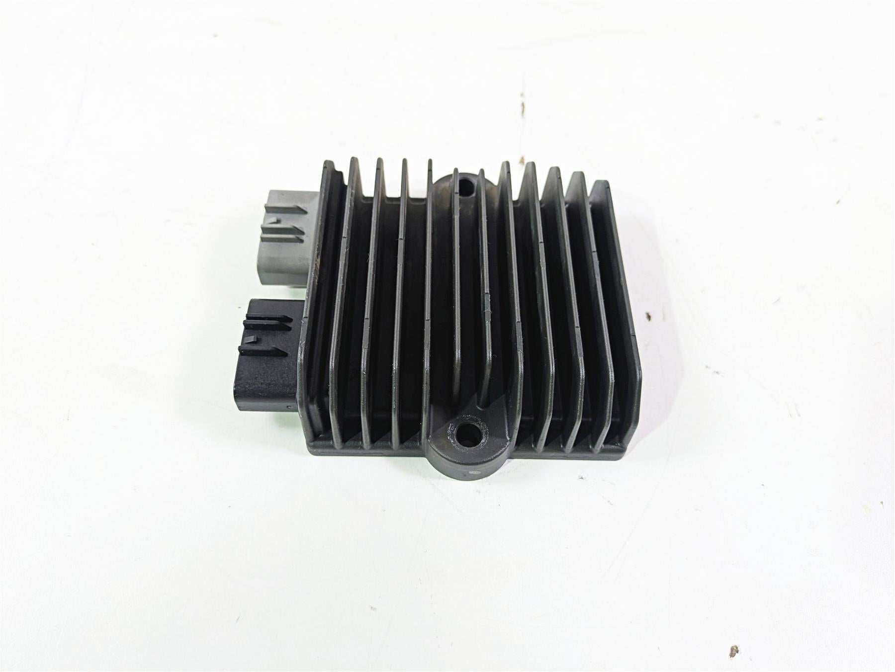 2020 Suzuki V-Strom 1050 XT Rectifier Voltage Regulator SH847AA 32800-31J00 {{ shop.shopifyCountryName }} - Mototech271
