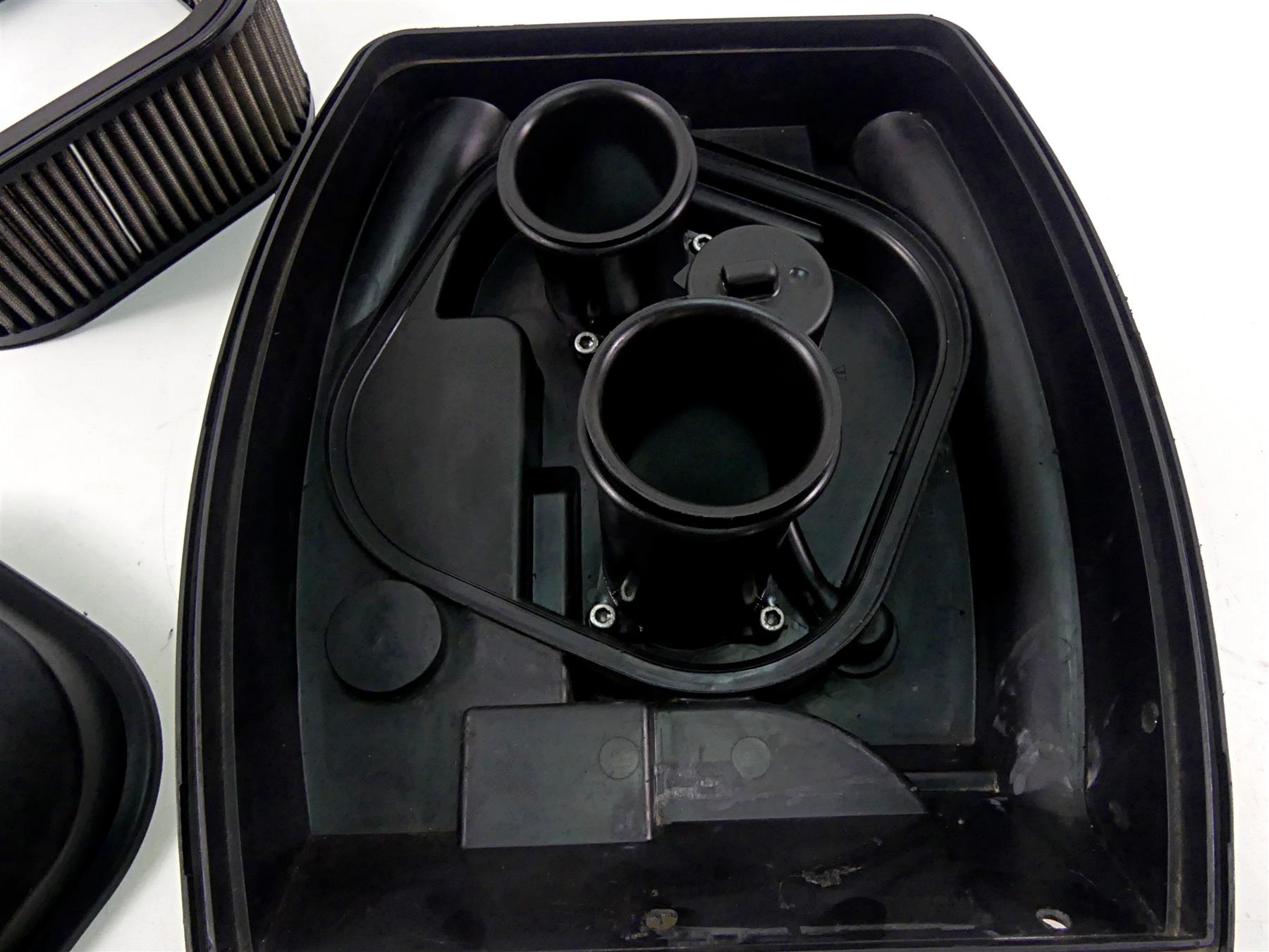 2005 Harley VRSCSE CVO V-Rod Air Box Cleaner Breather Filter - Read 29434-03B {{ shop.shopifyCountryName }} - Mototech271