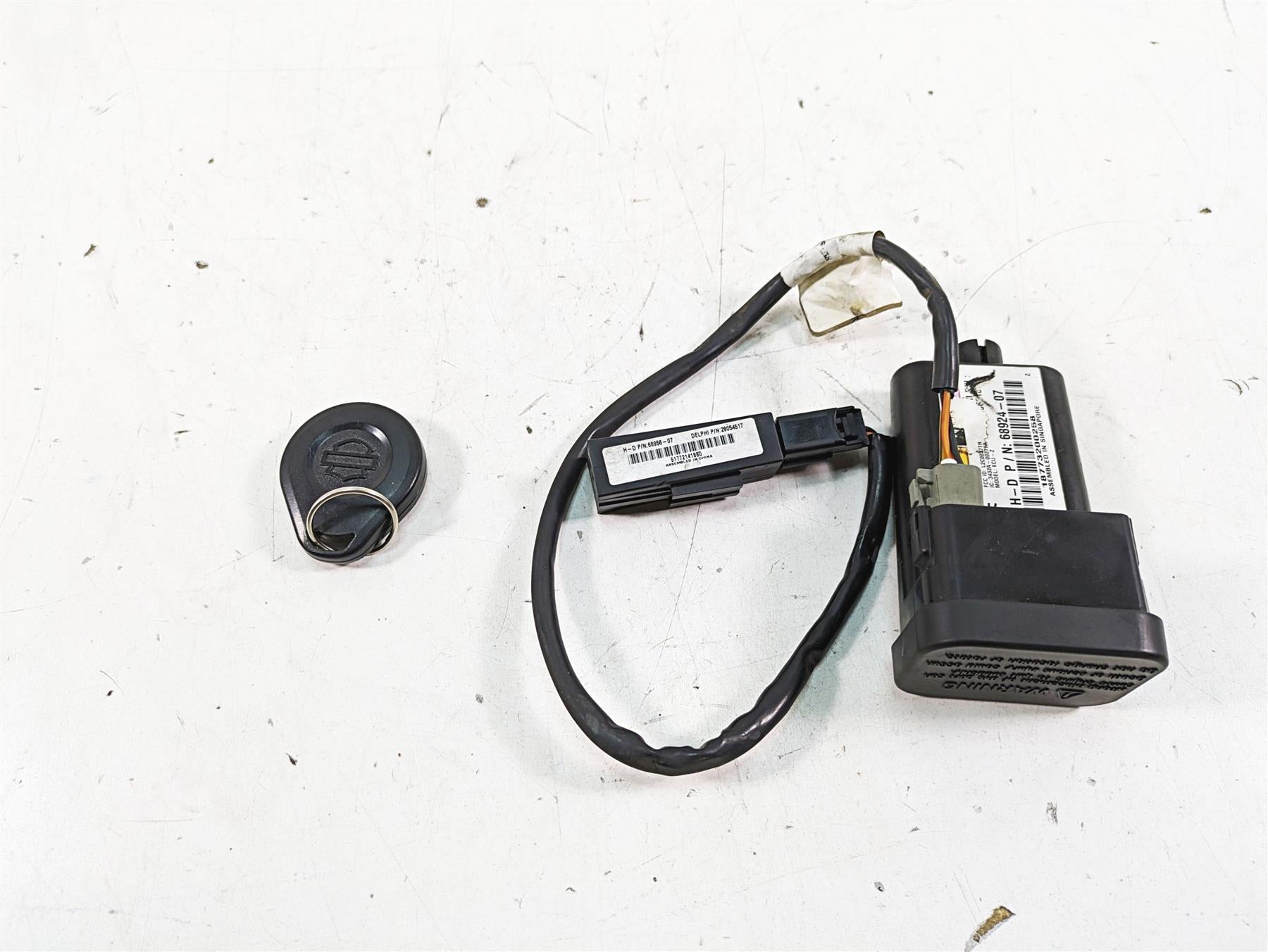 2008 Harley FLHTCU Electra Glide Tssm Turn Signal Security Module + Fob 68924-07 {{ shop.shopifyCountryName }} - Mototech271