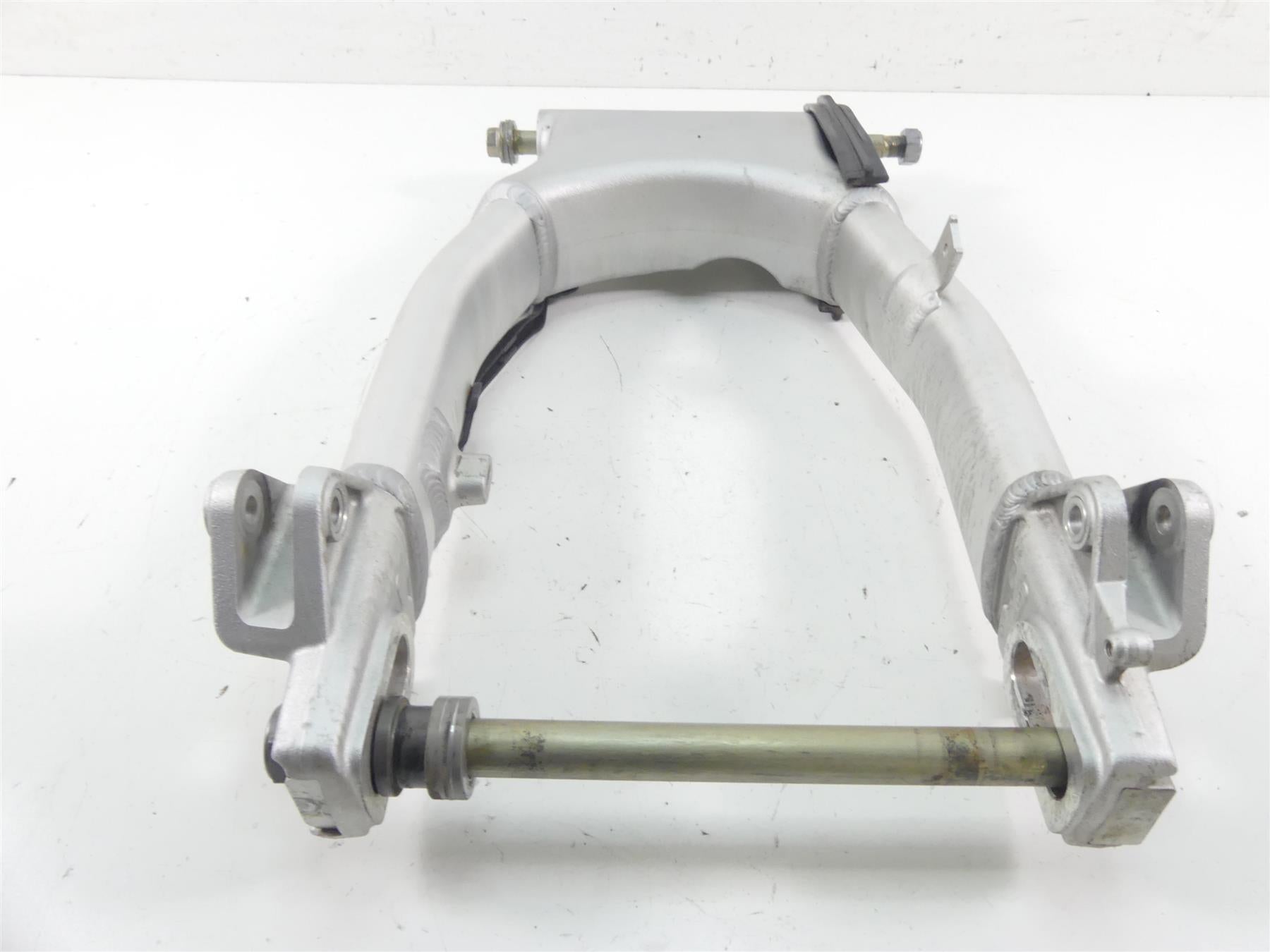 2017 Triumph Thruxton 1200 R Rear Swingarm Swing Arm Axle Set T2051033 {{ shop.shopifyCountryName }} - Mototech271