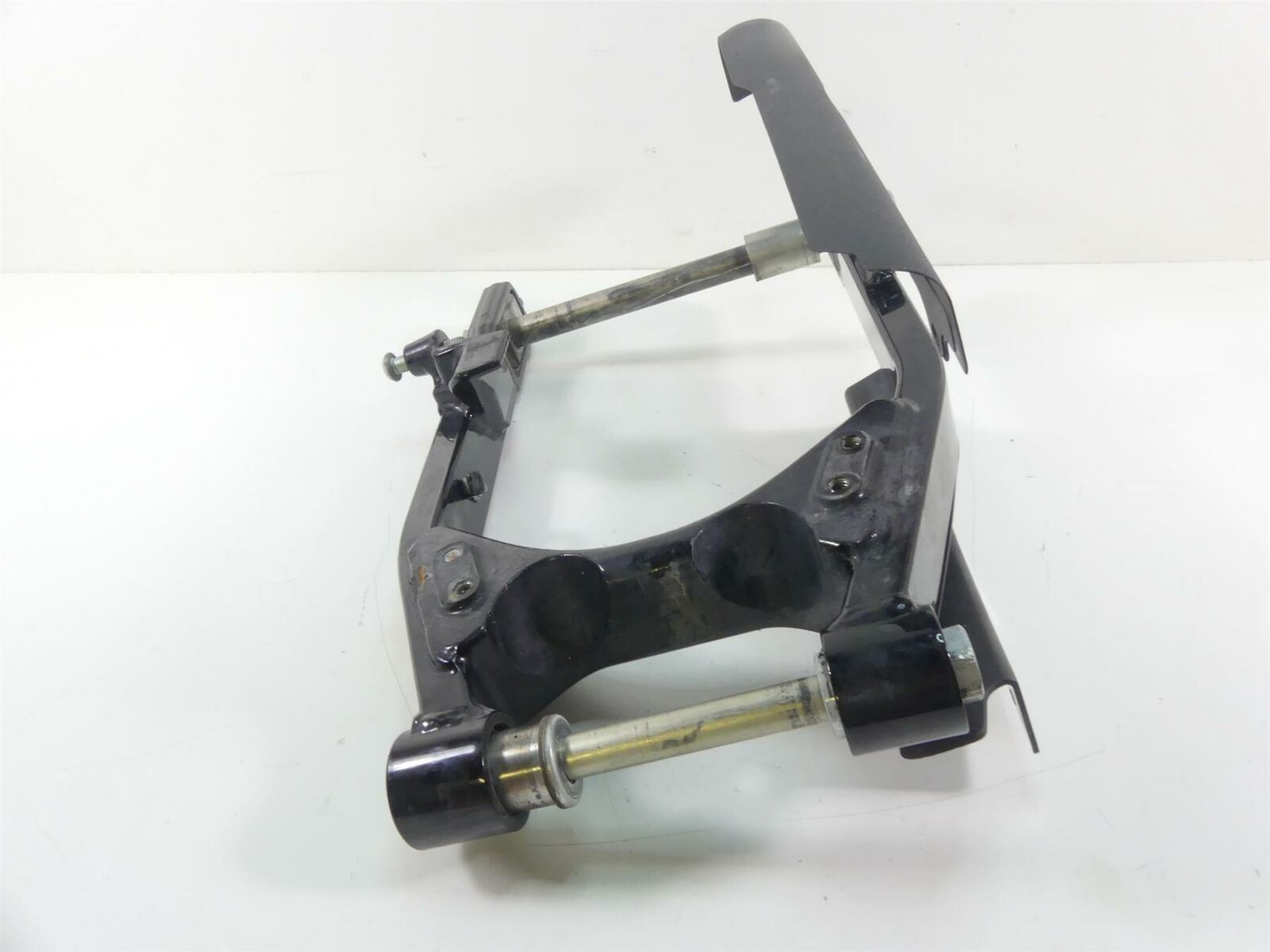 2017 Harley FXDLS Dyna Low Rider Rear Swingarm Swing Arm + Guards -Read 47820-10 {{ shop.shopifyCountryName }} - Mototech271