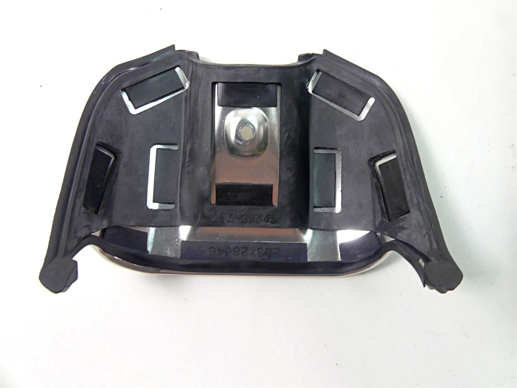 2012 Yamaha VMX17 VMAX 1700 Center Upper Tank Air Box Cover 2S3-YK217-00-P4 {{ shop.shopifyCountryName }} - Mototech271