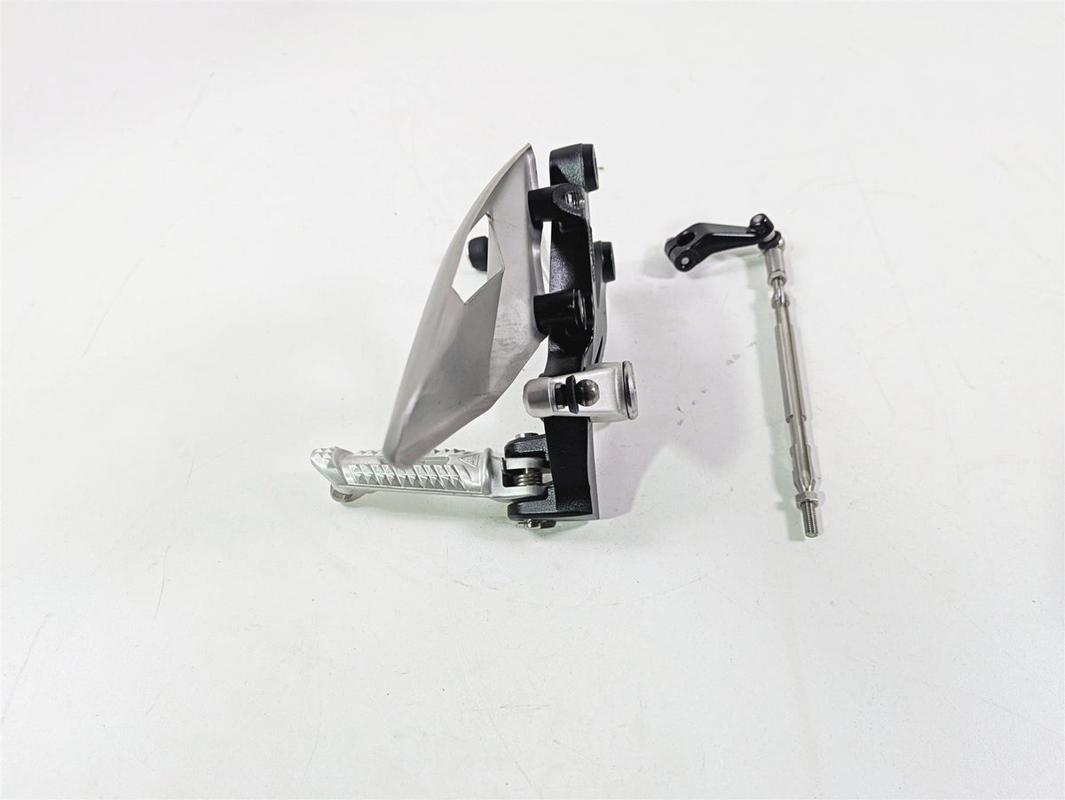 2024 Triumph Street Triple 765 R Left Rider Footpeg + Shifter & Links T2088025 {{ shop.shopifyCountryName }} - Mototech271