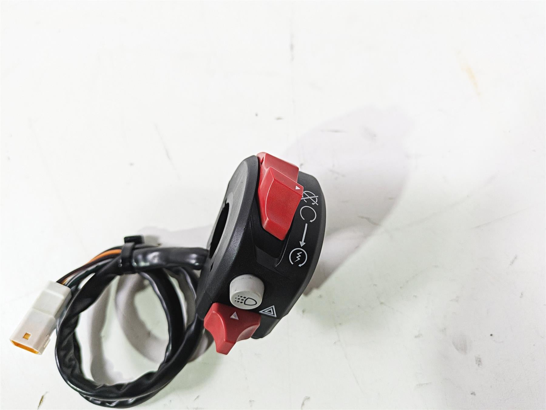 2023 Ducati Monster 937 SP Right Hand Start Kill Control Switch 65010283B {{ shop.shopifyCountryName }} - Mototech271