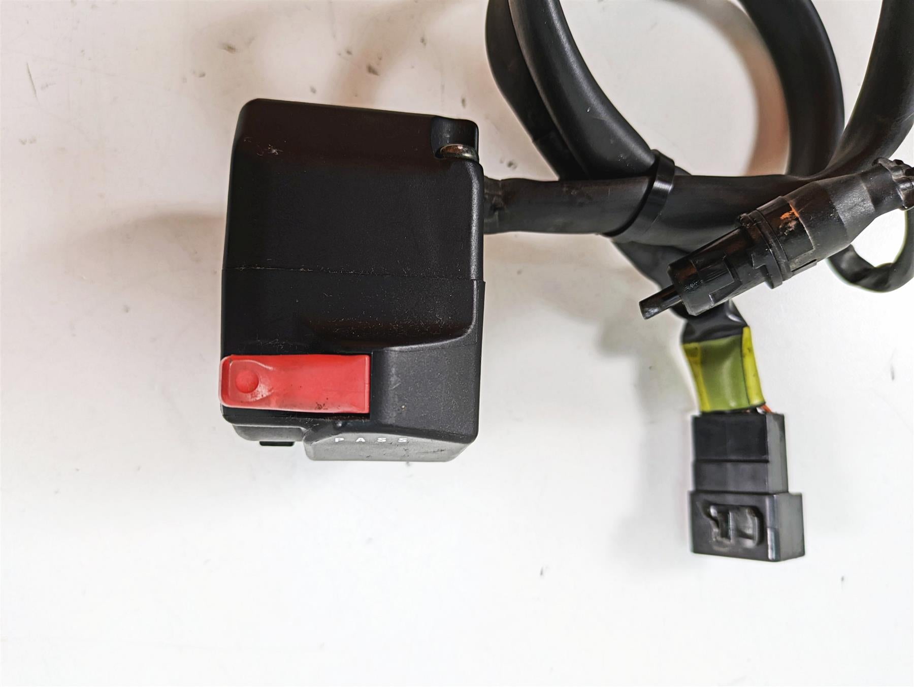 2012 Triumph Tiger 800XC ABS Left Hand Turn Signal Control Switch T2504519 {{ shop.shopifyCountryName }} - Mototech271