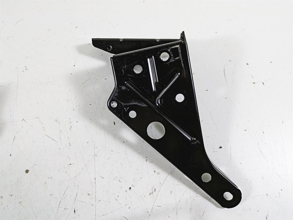2015 Harley Touring FLHXS Street Glide Front Fairing Mounting Hardware 57000169A {{ shop.shopifyCountryName }} - Mototech271