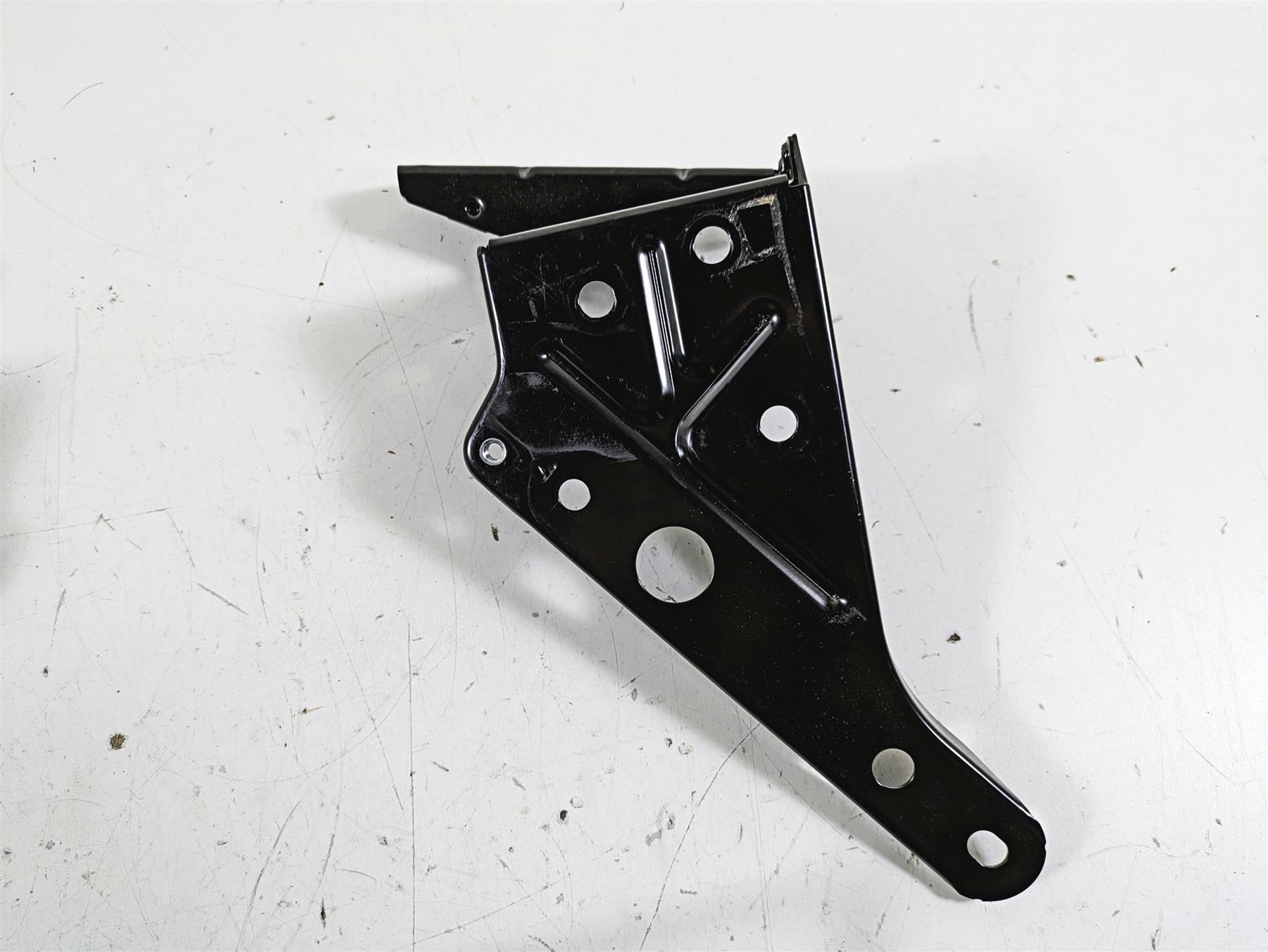 2015 Harley Touring FLHXS Street Glide Front Fairing Mounting Hardware 57000169A {{ shop.shopifyCountryName }} - Mototech271
