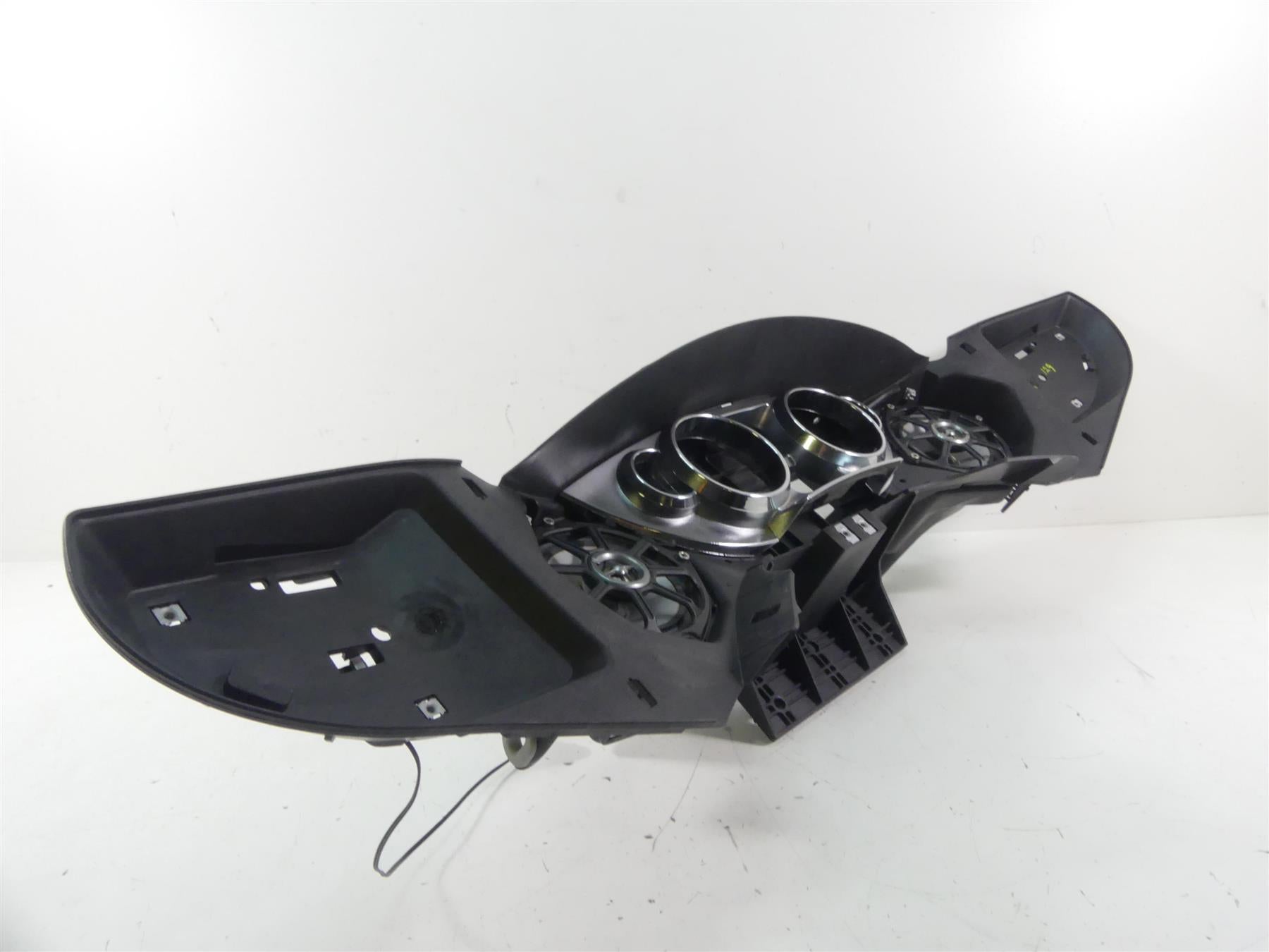 2011 Victory Vision Tour Inner Front Gauge Cover Fairing + Speaker Set 5436294 {{ shop.shopifyCountryName }} - Mototech271