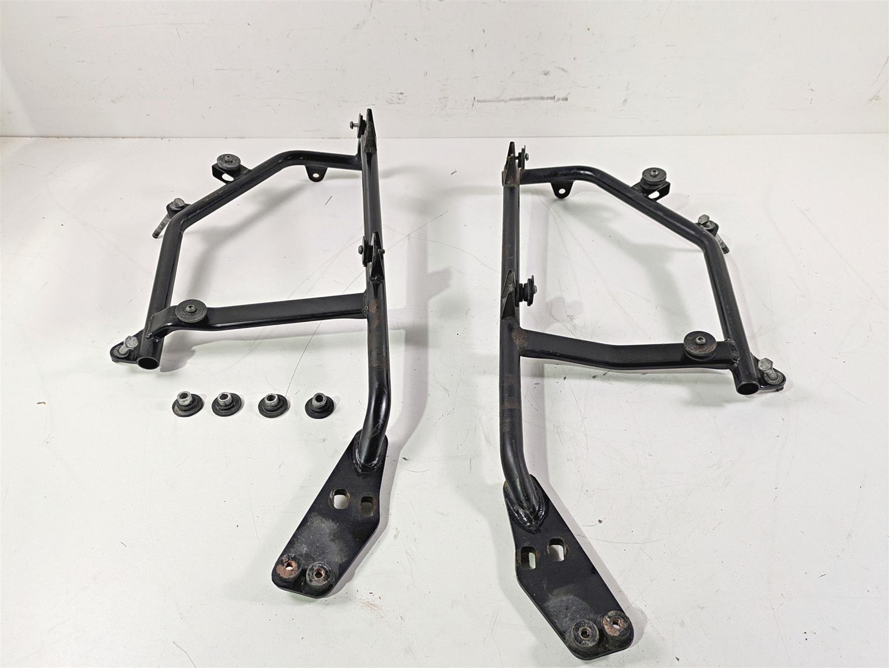 2008 Yamaha XVS1300 V-Star Tourer Saddlebag Mount Holder Set 5S6-28474-00-00 | Mototech271