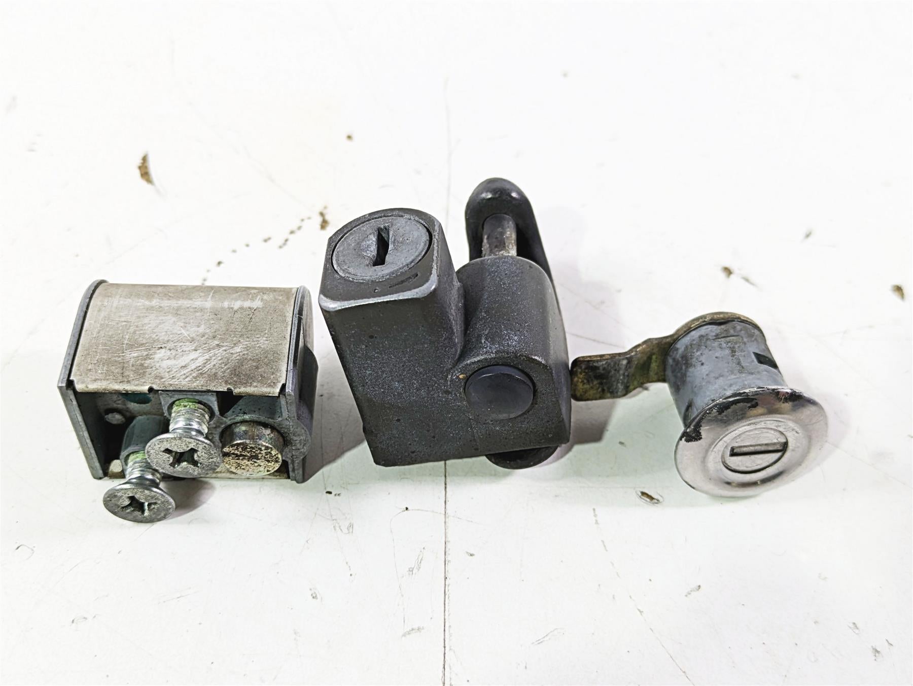 2001 Honda VT1100 Shadow Sabre Ignition Switch Key Lock Set 35100-MCK-A00 {{ shop.shopifyCountryName }} - Mototech271