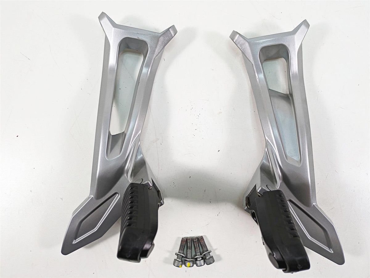 2020 Moto Guzzi V85 TT Adventure Rear Passenger Footpeg Rest Set 2B005628 {{ shop.shopifyCountryName }} - Mototech271