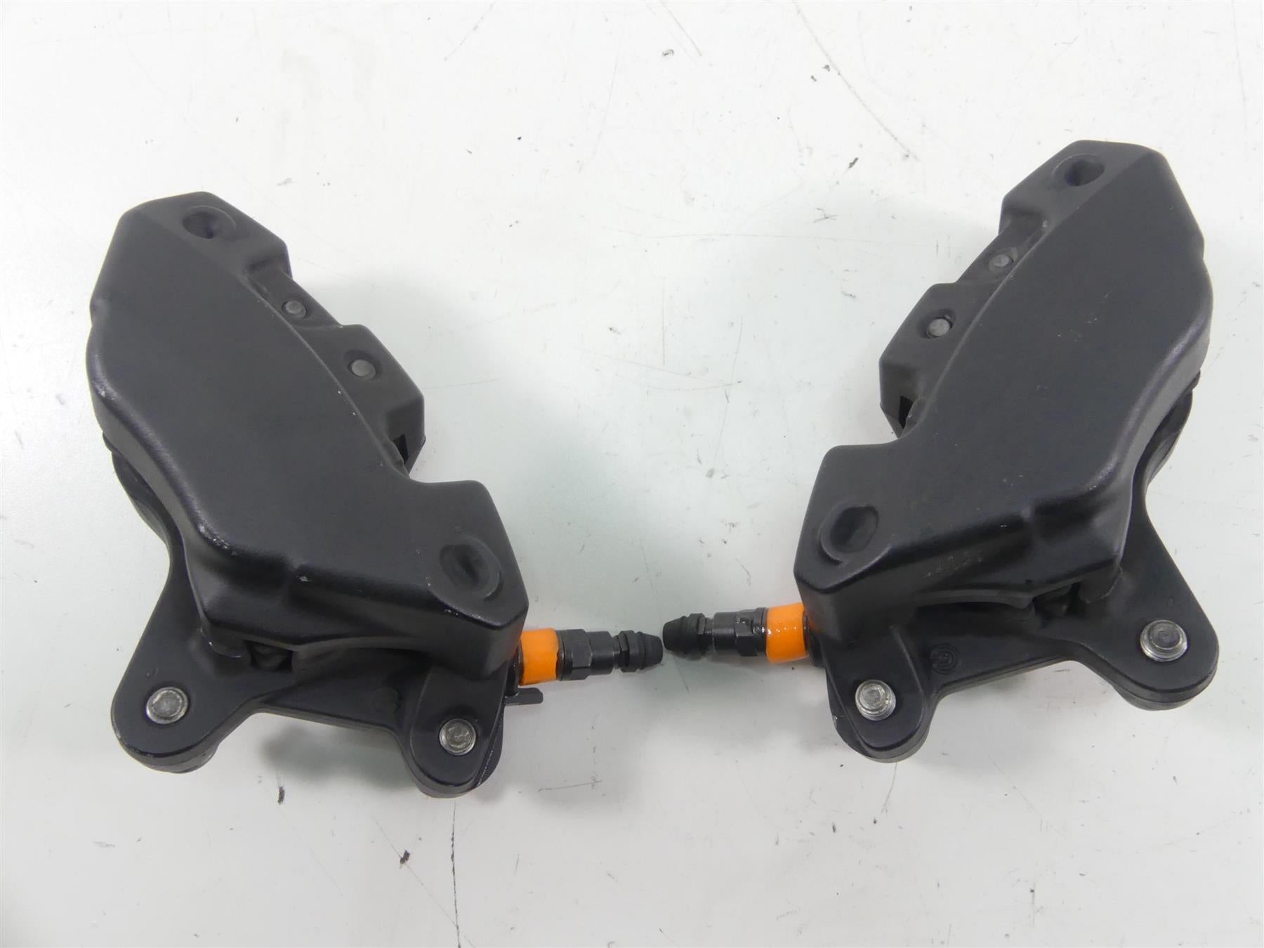 2012 Harley Touring FLHTK Electra Glide Brembo Front Brake Calipers 43027-08 {{ shop.shopifyCountryName }} - Mototech271