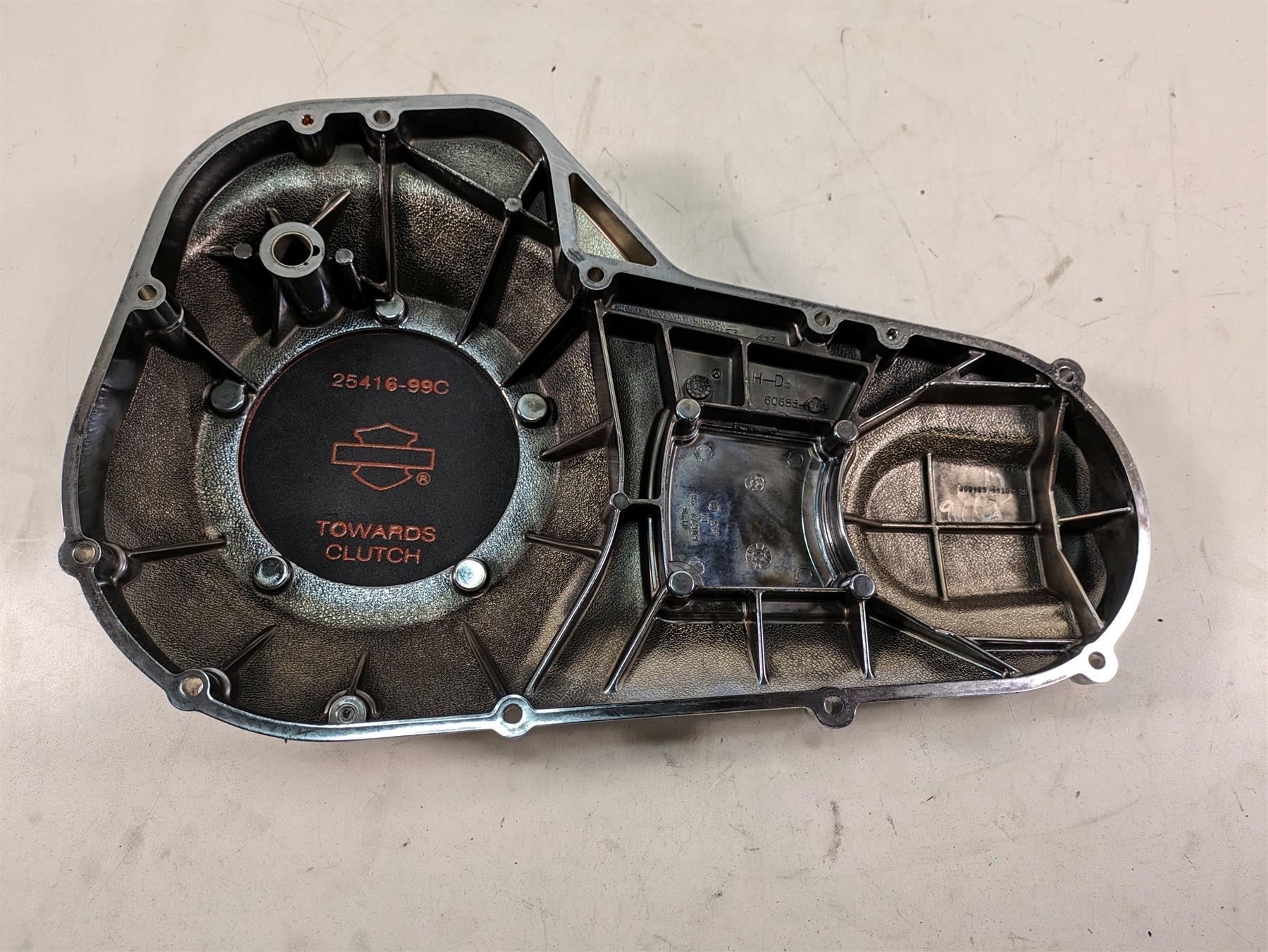 2006 Harley Touring FLHTCUI Electra Glide Outer Primary Drive Cover 60685-04 {{ shop.shopifyCountryName }} - Mototech271
