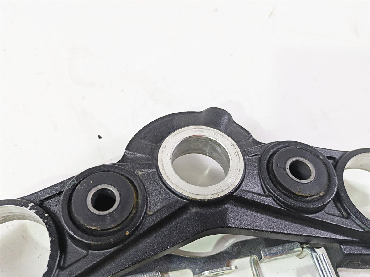 2020 Kawasaki Z900 ZR900 Upper Triple Tree Steering Clamp 44039-0167-18R {{ shop.shopifyCountryName }} - Mototech271