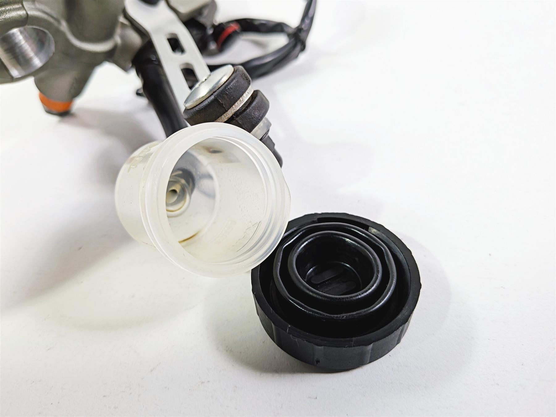 2019 Ducati Panigale V4S V4 S Corse Clutch Radial Master Cylinder 63040602C {{ shop.shopifyCountryName }} - Mototech271