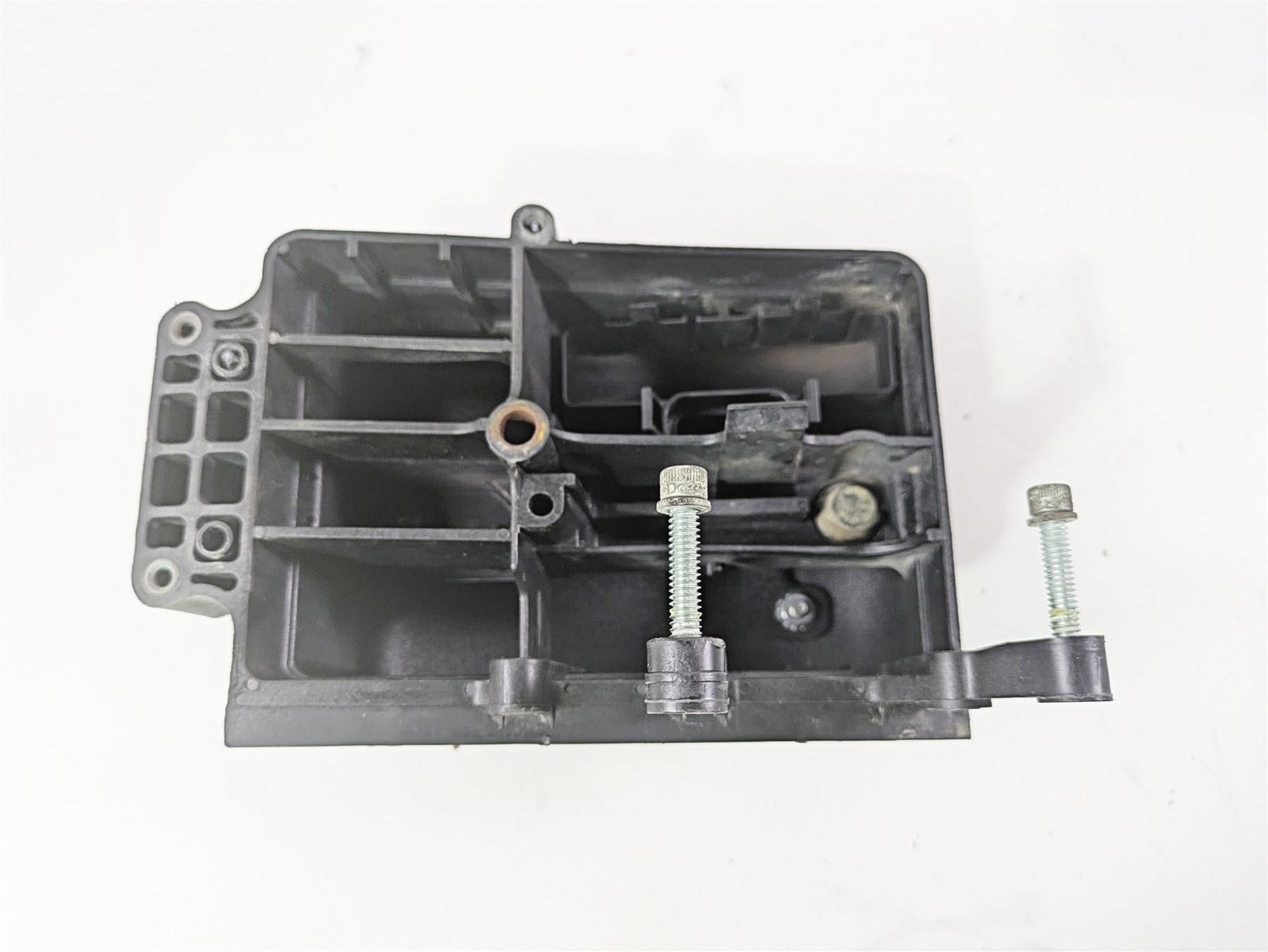 2010 Harley Dyna FXDB Street Bob Electrical Carrier & Wrinkled Cover 70367-04B {{ shop.shopifyCountryName }} - Mototech271