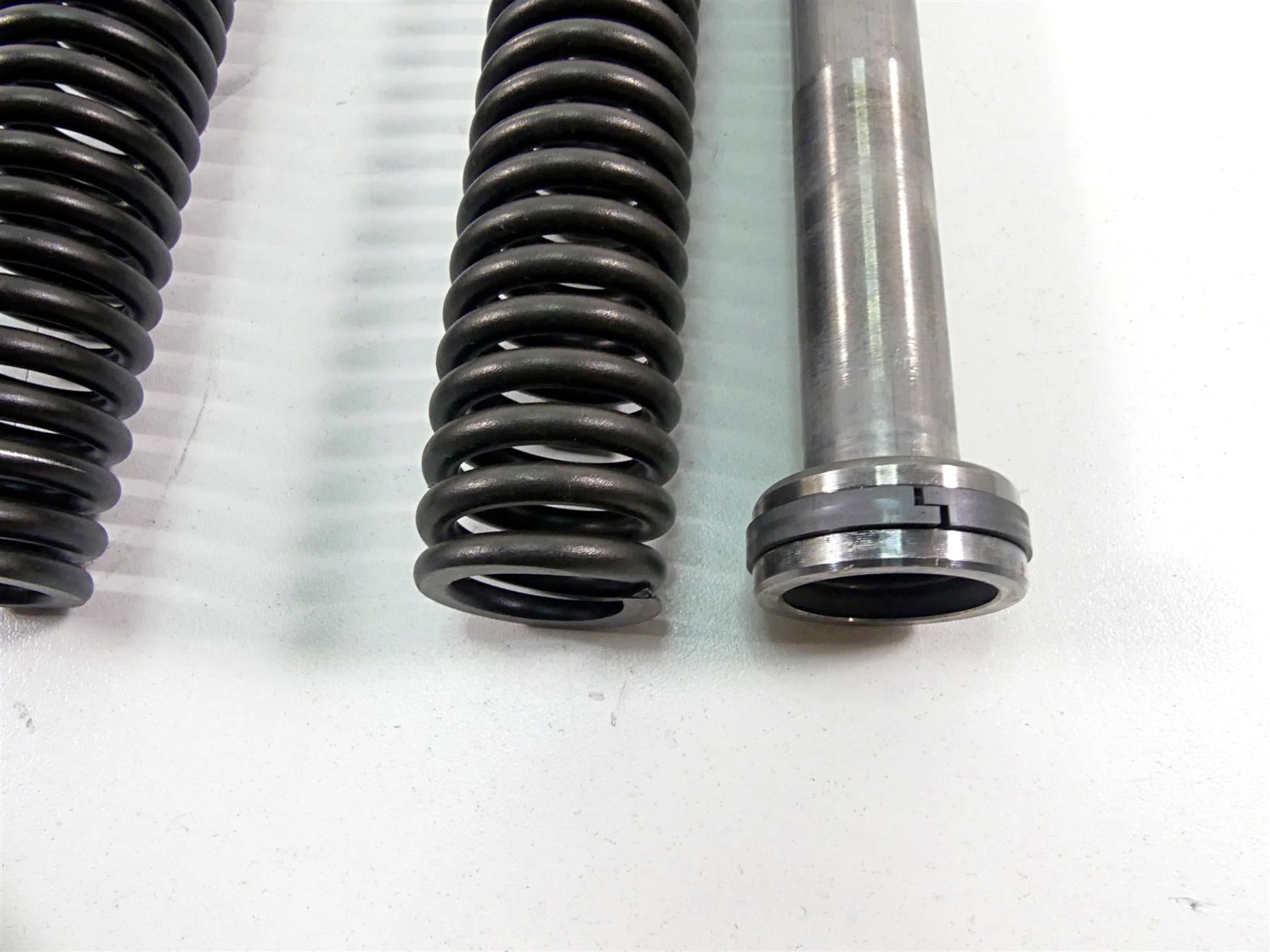 2005 Harley Sportster XL1200 C Front Fork Internal Parts Set 45925-04 {{ shop.shopifyCountryName }} - Mototech271