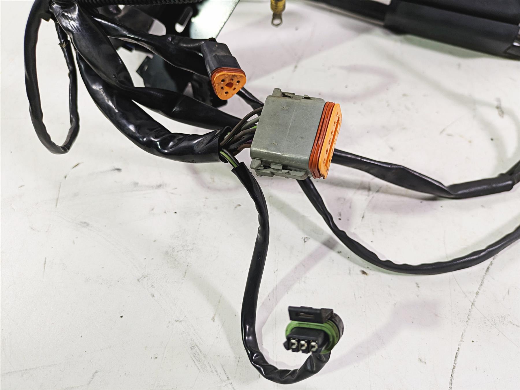 2004 Harley FLSTCI Softail Heritage Wiring Harness Loom EFI 70431-04 {{ shop.shopifyCountryName }} - Mototech271