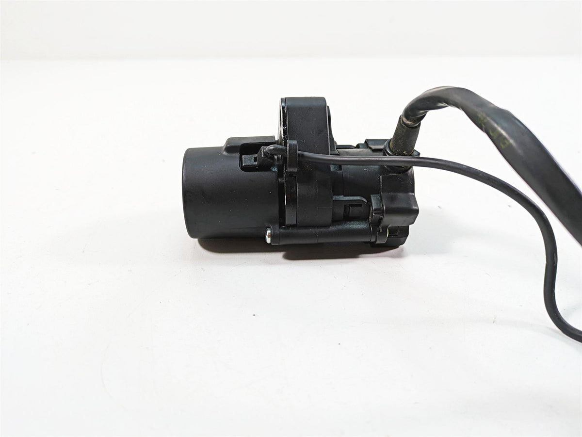 2020 Ducati Hypermotard 950 SP Ignition Switch Antenna - No Key! 65240321A {{ shop.shopifyCountryName }} - Mototech271