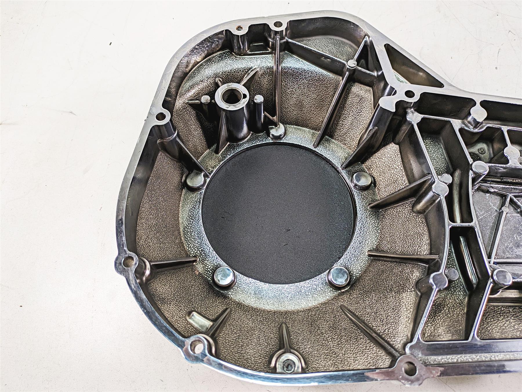 2005 Harley Touring FLHTCUI Electra Glide Outer Primary Drive Cover 60685-04 {{ shop.shopifyCountryName }} - Mototech271