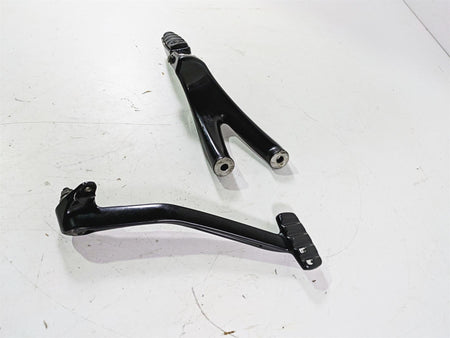 2018 Harley Softail FXFBS Fat Bob Right Rider Footpeg & Brake Pedal 50500746 {{ shop.shopifyCountryName }} - Mototech271