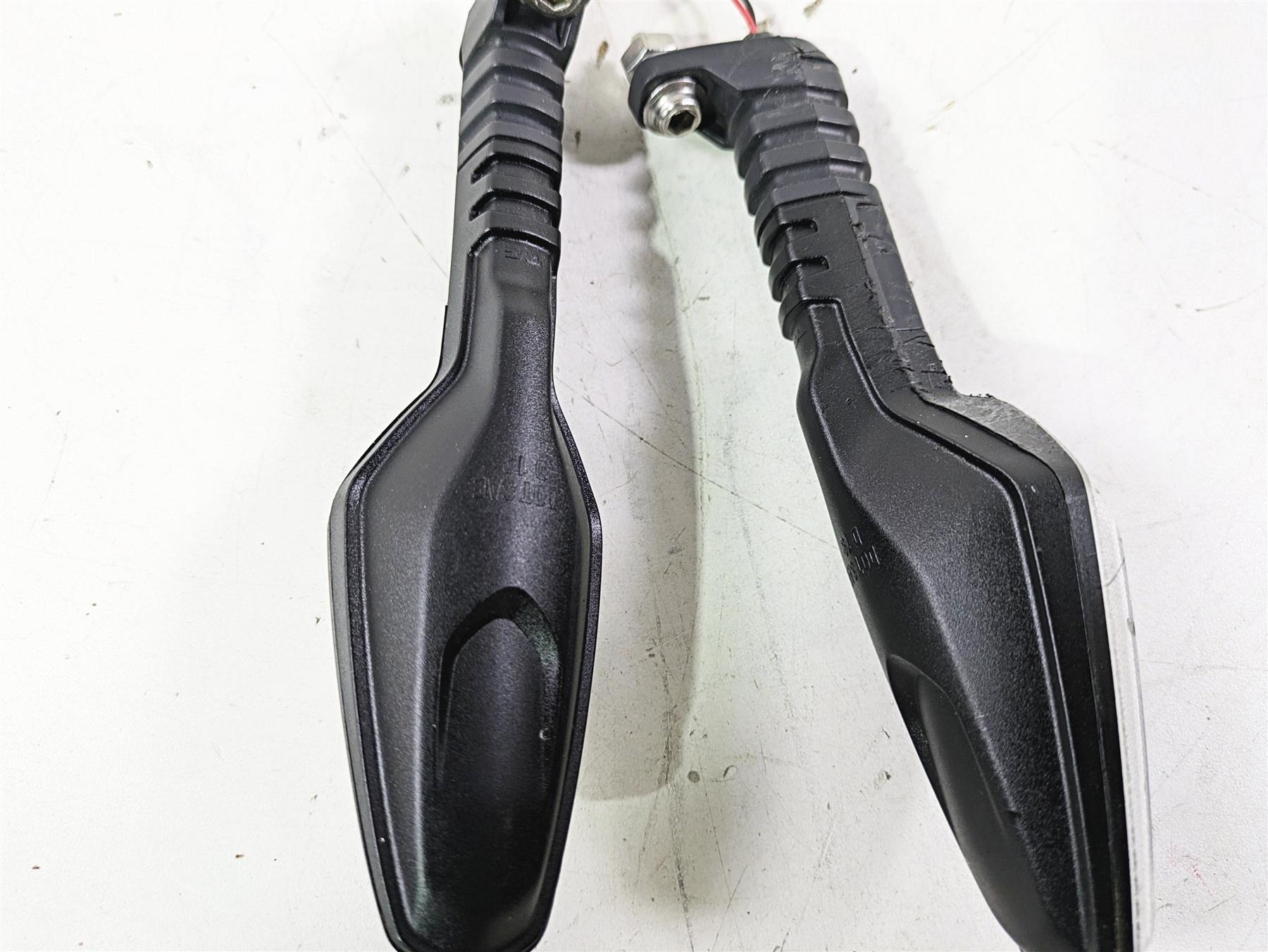 2023 BMW G310R K03 Front Blinker Turn Signal Set 63138557204 {{ shop.shopifyCountryName }} - Mototech271