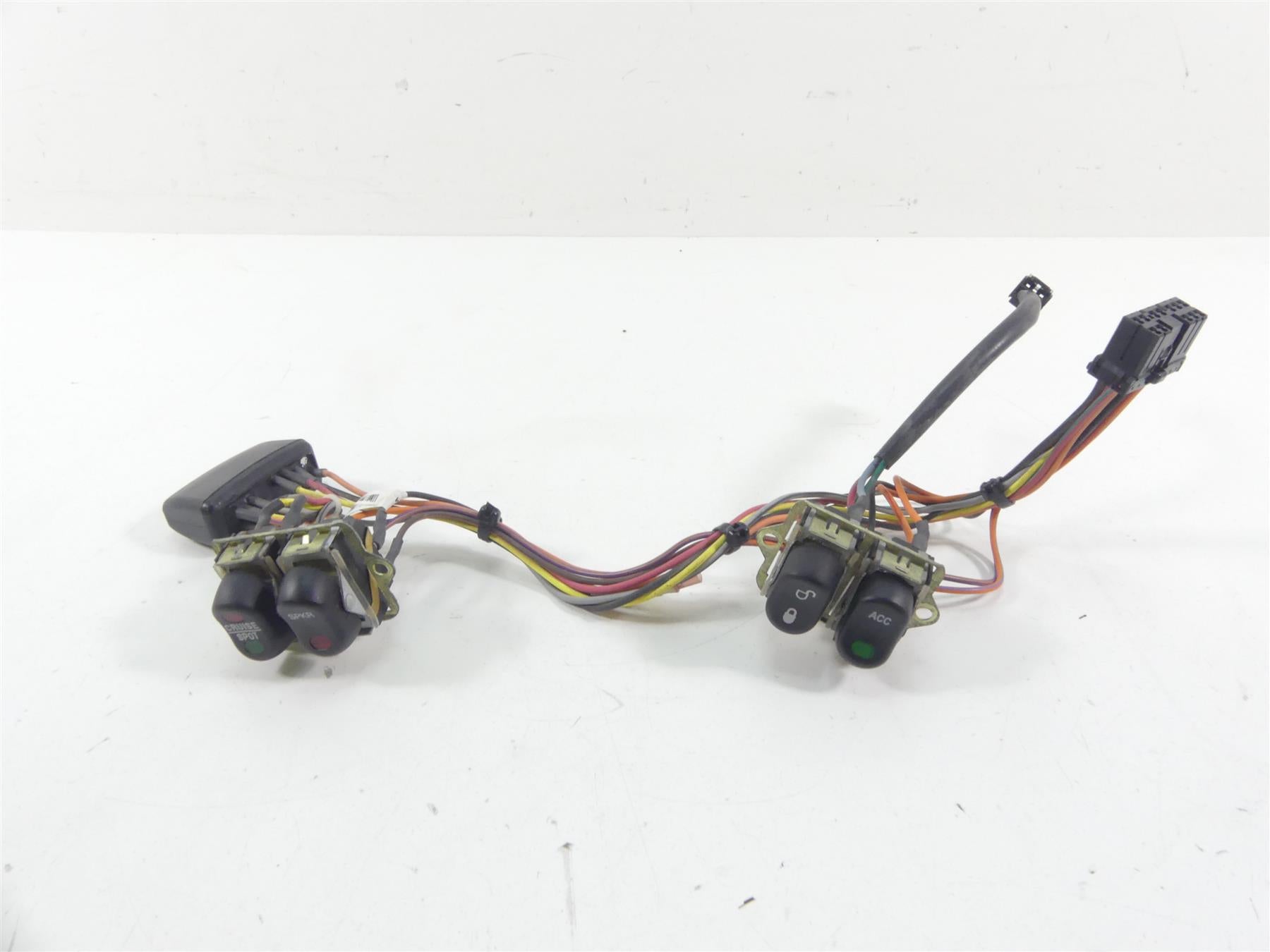 2007 Harley FLHTCU SE CVO Electra Glide Auxiliary Switches + Wiring 70290-07