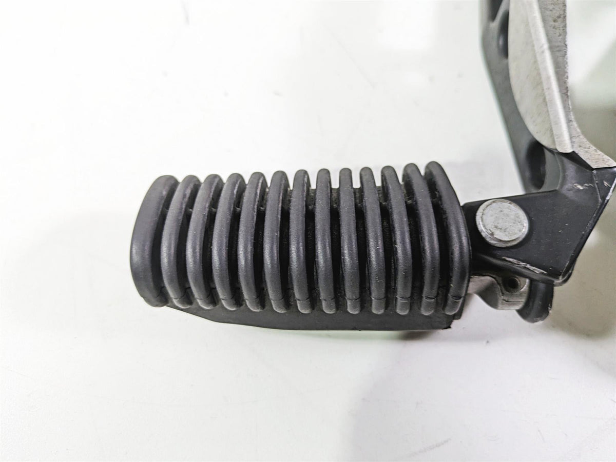 2004 BMW R1150GS R21 Passenger Footpeg Foot Peg Set 46712314761 46712314762 {{ shop.shopifyCountryName }} - Mototech271