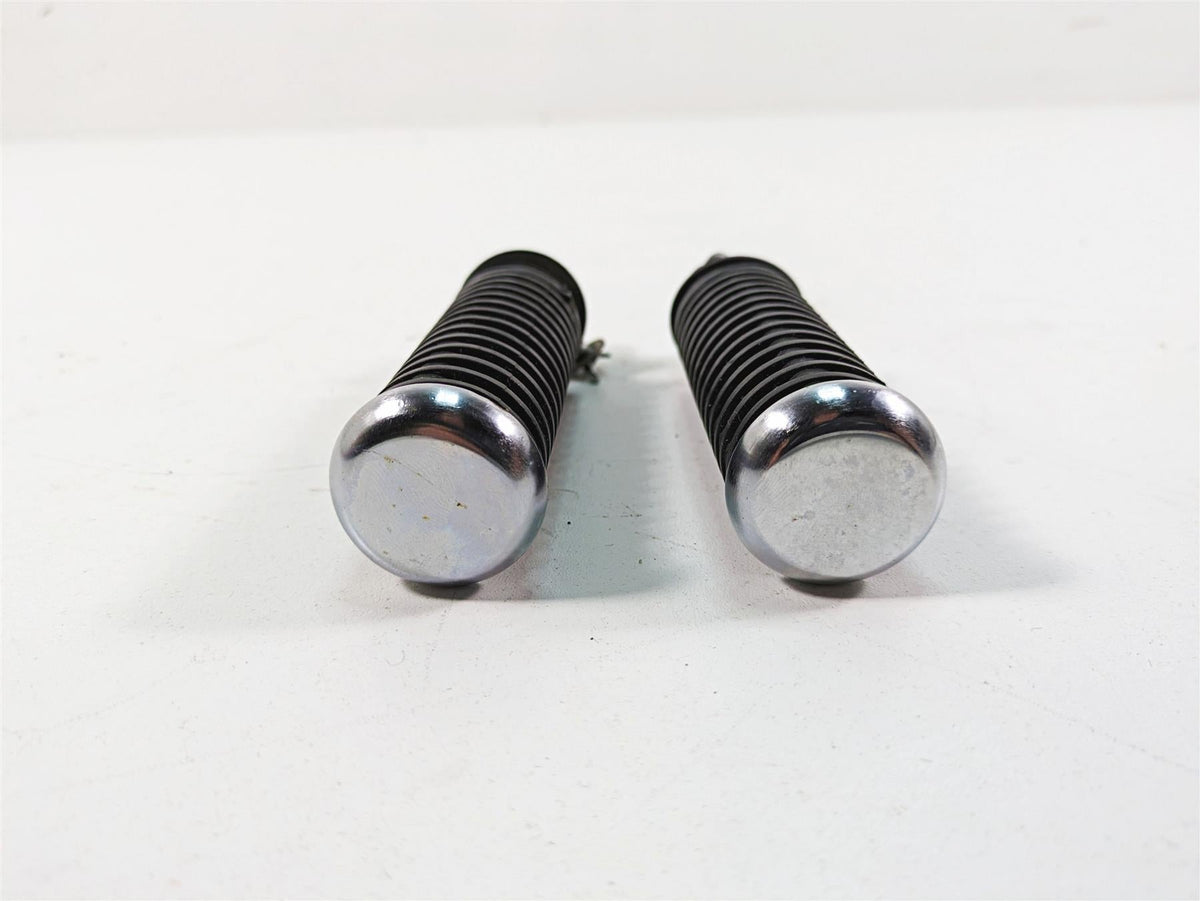2006 Honda V-Twin VTX1300 R Rear Passenger Pillion Foot Peg Set 50715-MN0-000 {{ shop.shopifyCountryName }} - Mototech271