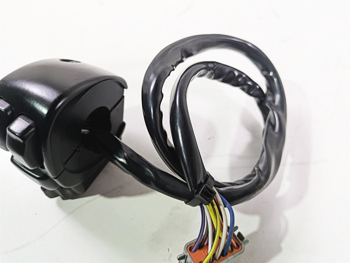 1999 Harley Touring FLHTCUI E-Glide Left Hand Control Switch Audio 71682-06A {{ shop.shopifyCountryName }} - Mototech271