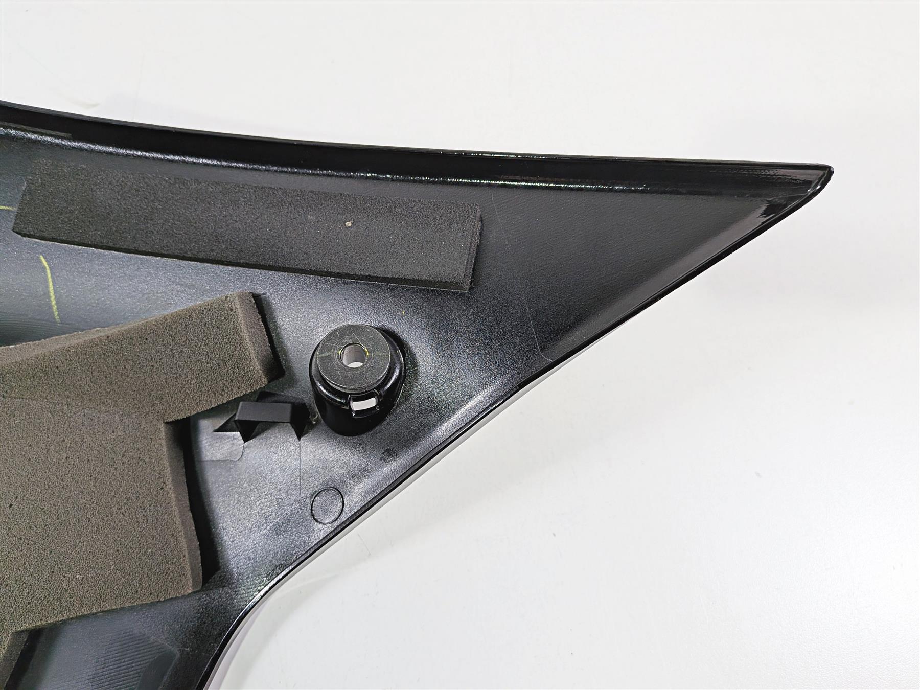 2022 Yamaha YZF R1 R1M RN65 Right Side Upper Cover Fairing B3L-2842N-00-Mototech271
