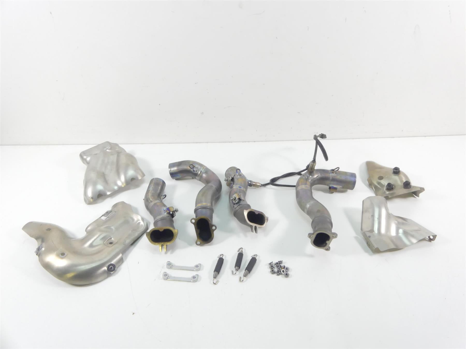 2018 Ducati Panigale 1100 V4 S Akrapovic Front Rear Exhaust Header Set | Mototech271