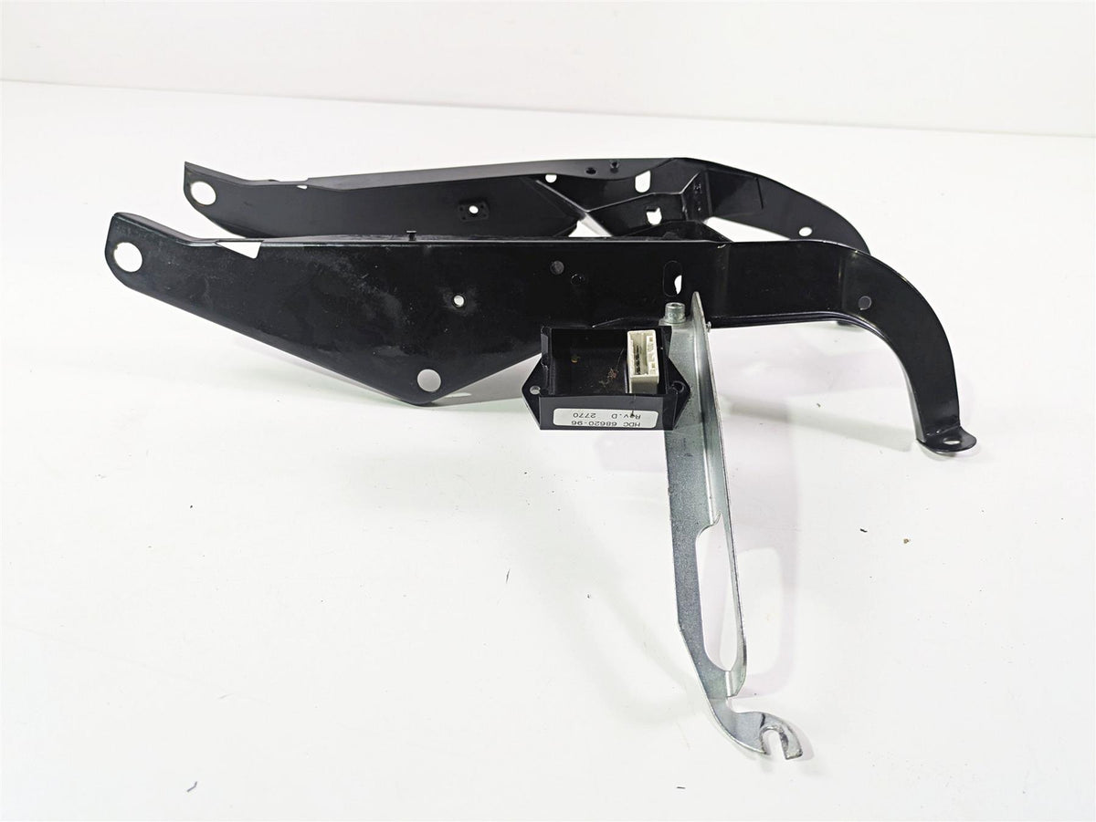 2001 Harley Touring FLHX Street Glide Front Fairing Mount Set - Read 58478-96 {{ shop.shopifyCountryName }} - Mototech271