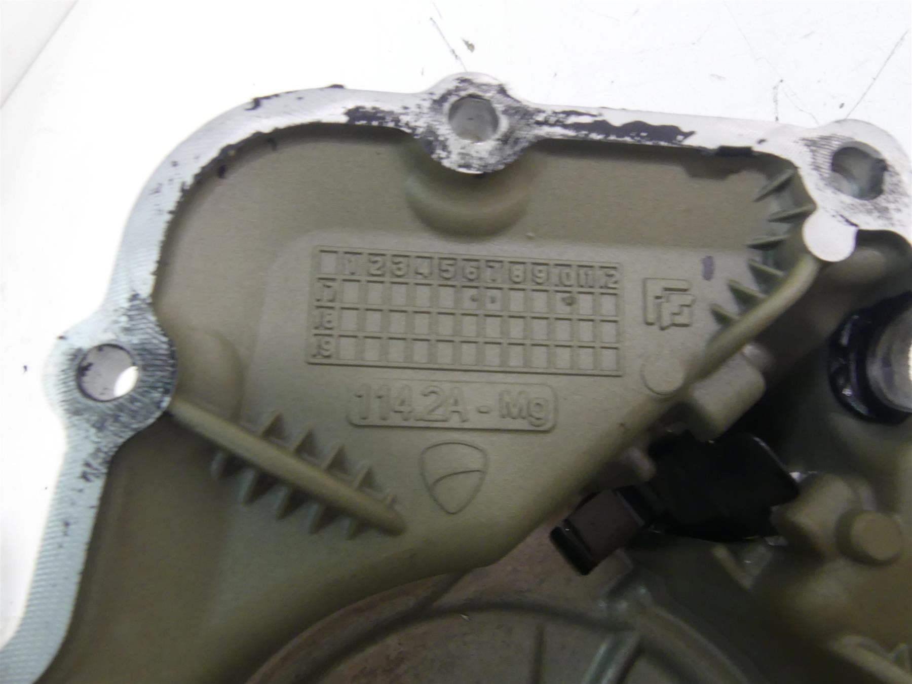 2018 Ducati Panigale 1100 V4 S Stator Alternator Engine Cover 24211142AH {{ shop.shopifyCountryName }} - Mototech271