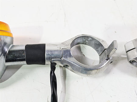 2002 Honda V-Twin VTX1800 C Front Blinker Turn Signal Set 33400-MBH-672 {{ shop.shopifyCountryName }} - Mototech271