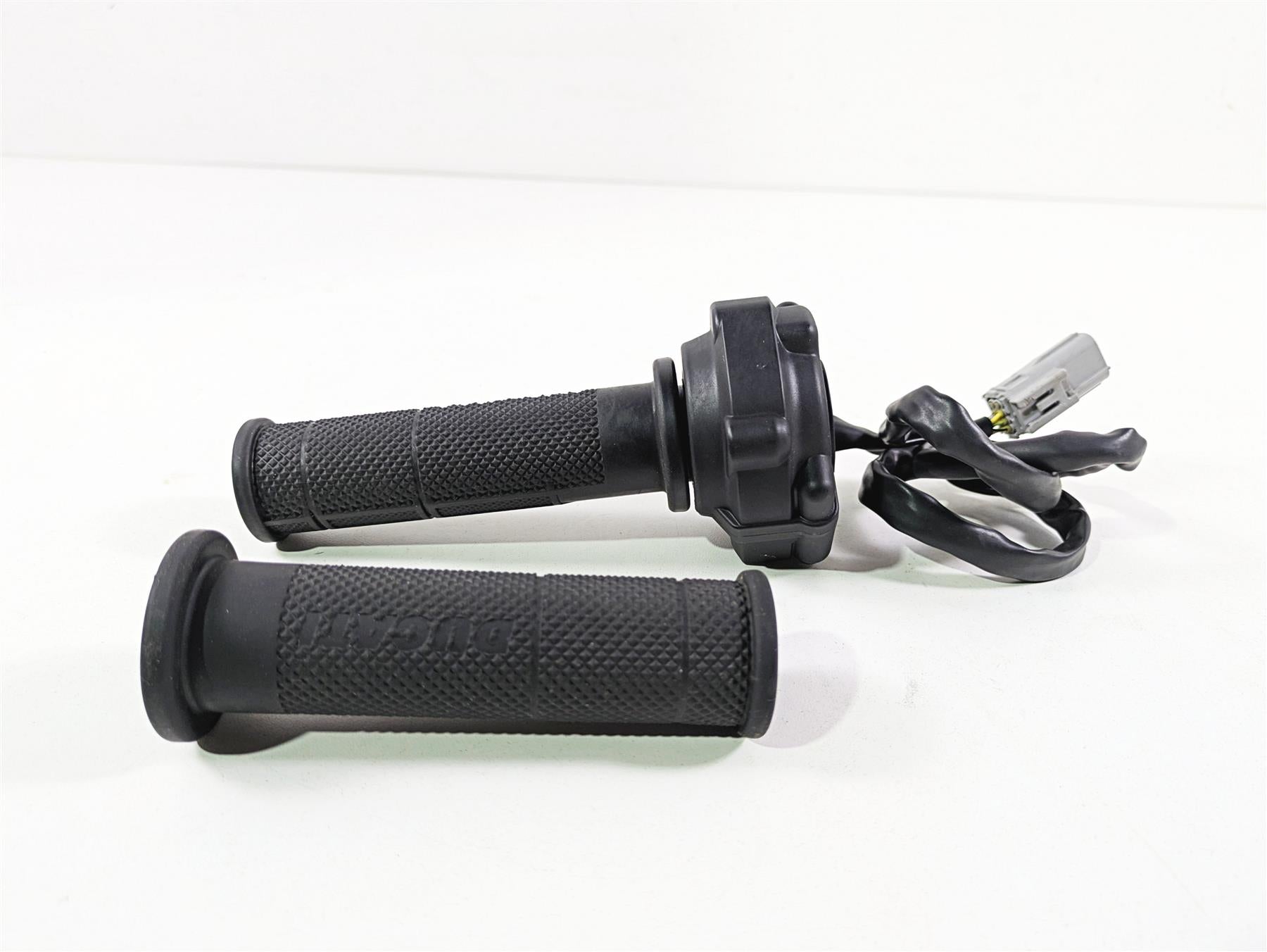 2022 Ducati Hypermotard 950 Ride By Wire Throttle Grip 66020141A {{ shop.shopifyCountryName }} - Mototech271