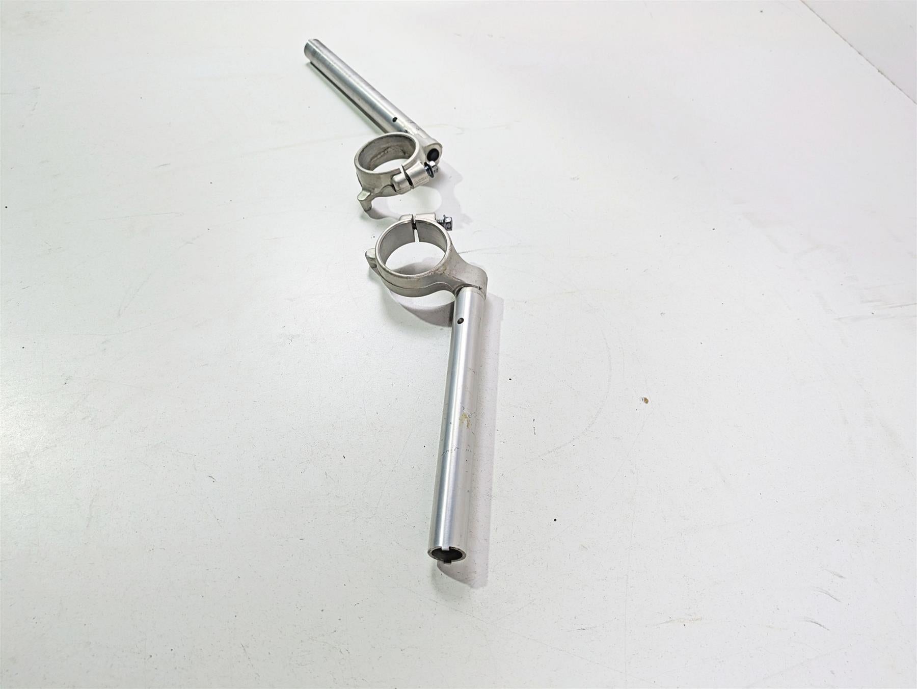 2006 Suzuki GSXR1000 K6 Clip On Handlebar Set 56151-41G00 56111-41G00 {{ shop.shopifyCountryName }} - Mototech271