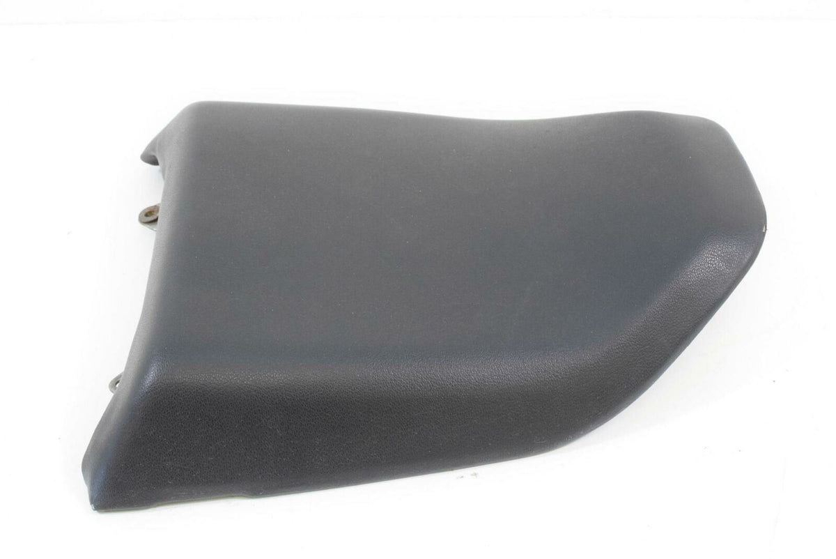 1998 Suzuki GSXR1100 GSXR 1100 Rear Passenger Seat Saddle 45300-46E00-58R {{ shop.shopifyCountryName }} - Mototech271