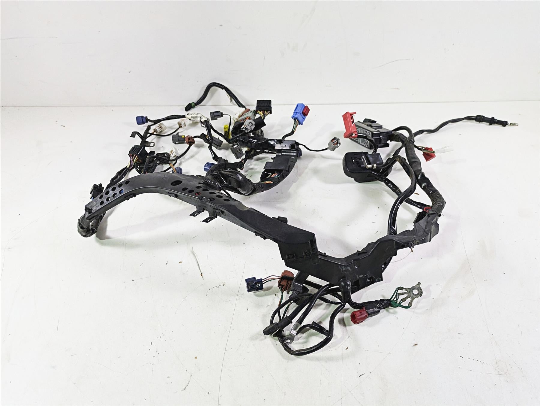 2008 Honda CBR1000RR SC59 Main Wiring Harness Loom - No Cut 32100-MFL-670 {{ shop.shopifyCountryName }} - Mototech271