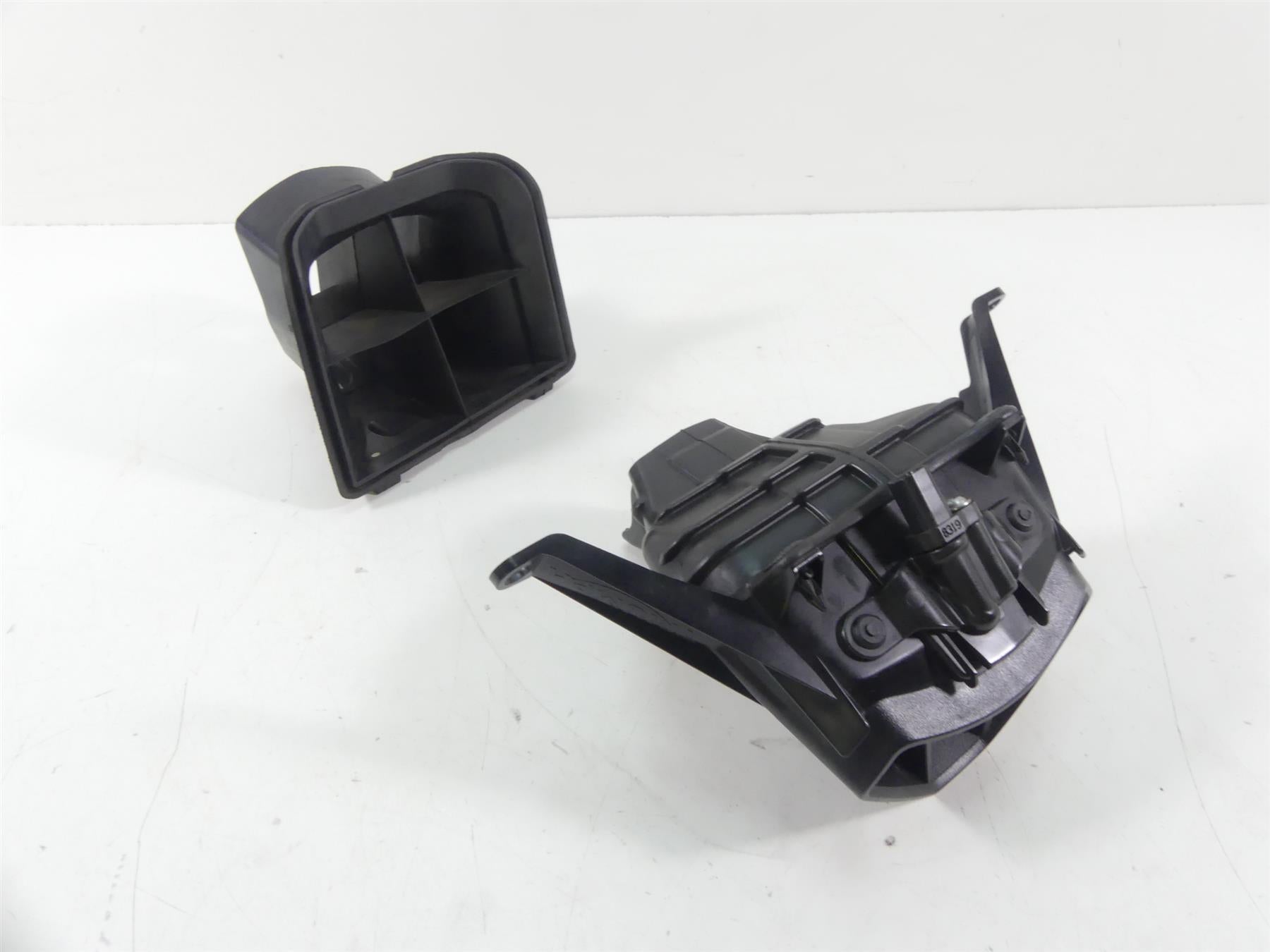 2019 Triumph Street Triple 765R Front Center Air Duc Ram Scoop Cover T2305633 | Mototech271