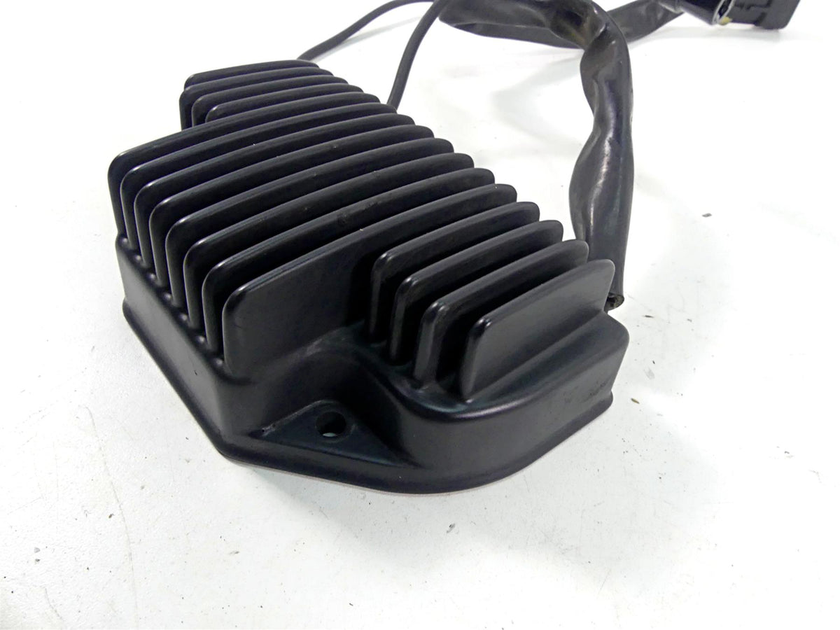 2005 Harley VRSCSE CVO V-Rod Rectifier Voltage Regulator 74440-01 {{ shop.shopifyCountryName }} - Mototech271