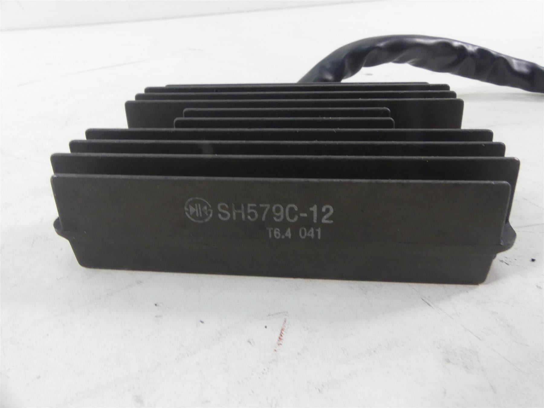 2006 Honda V-Twin VTX1800 N3 Rectifier Voltage Regulator 31600-MCH-000 SH579C-12 {{ shop.shopifyCountryName }} - Mototech271