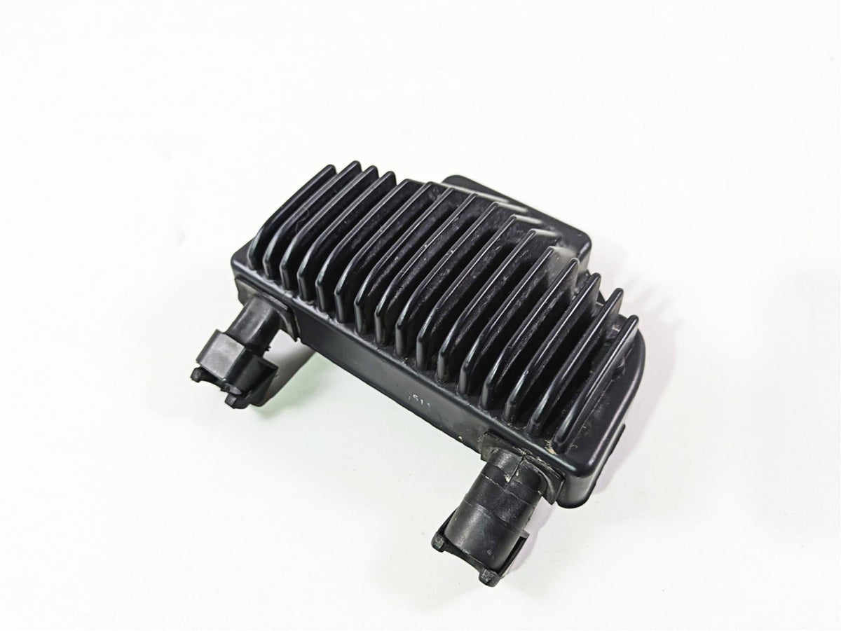 2011 Harley FXDC Dyna Super Glide Rectifier Voltage Regulator 74631-08A {{ shop.shopifyCountryName }} - Mototech271