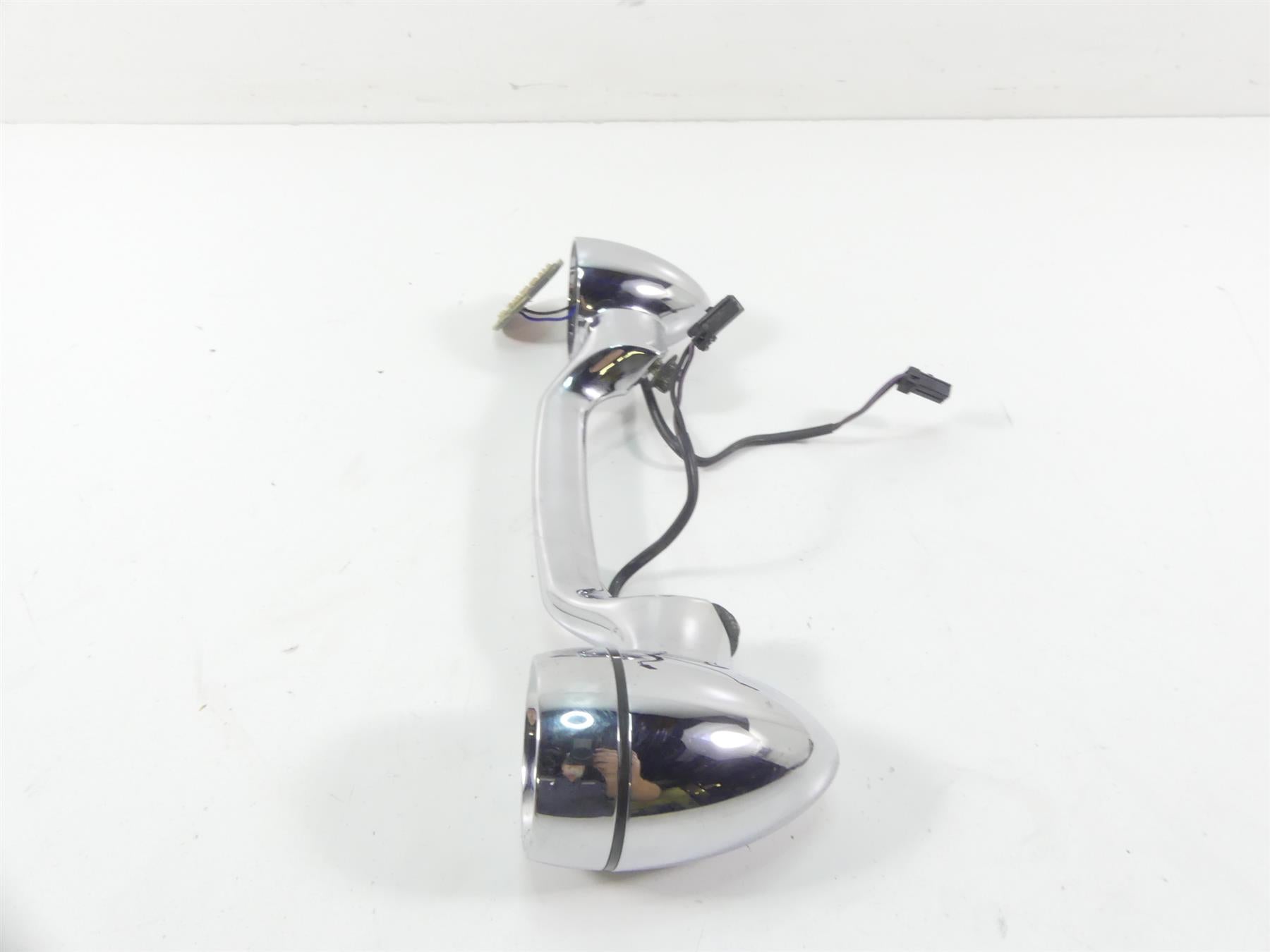 2004 Harley FLHTC SE CVO Electra Glide Rear Chrome Blinker Bar -Read 68508-04 {{ shop.shopifyCountryName }} - Mototech271