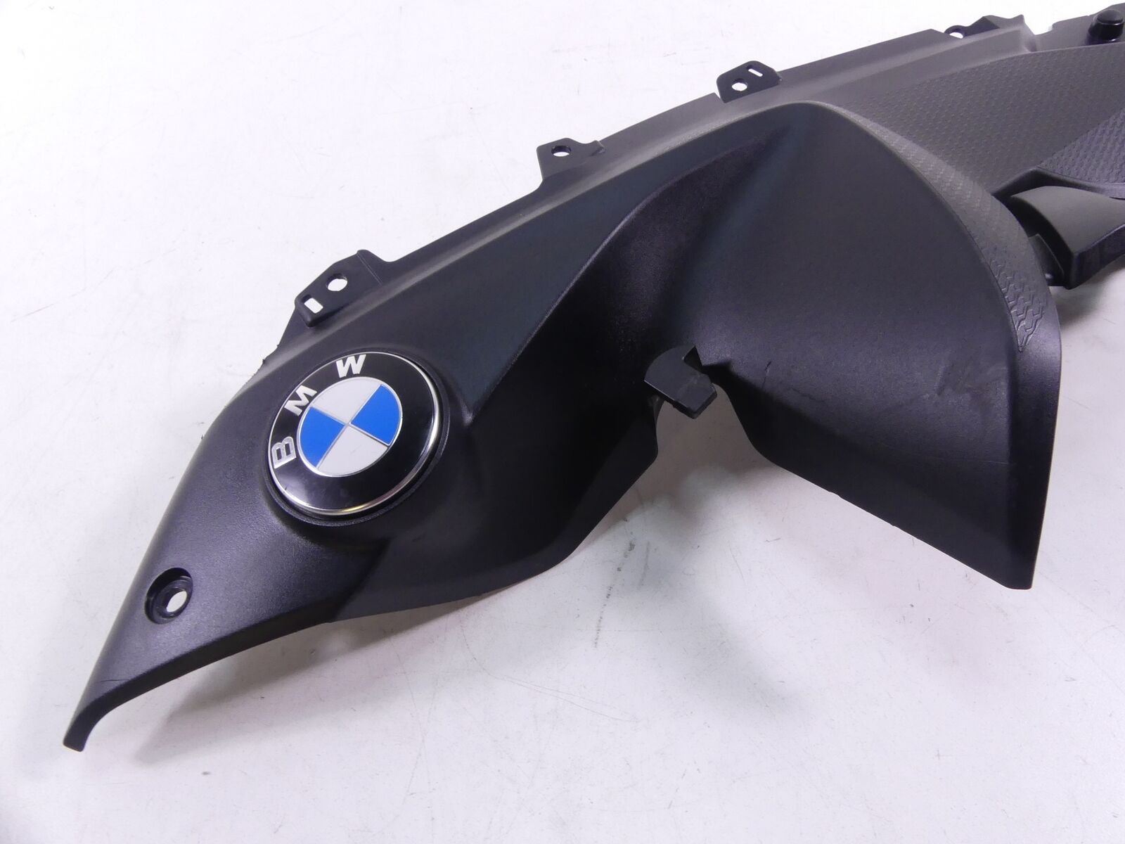 2016 BMW R1200RS K54 Between Leg Left Side Fairing Cover 46638545319 {{ shop.shopifyCountryName }} - Mototech271