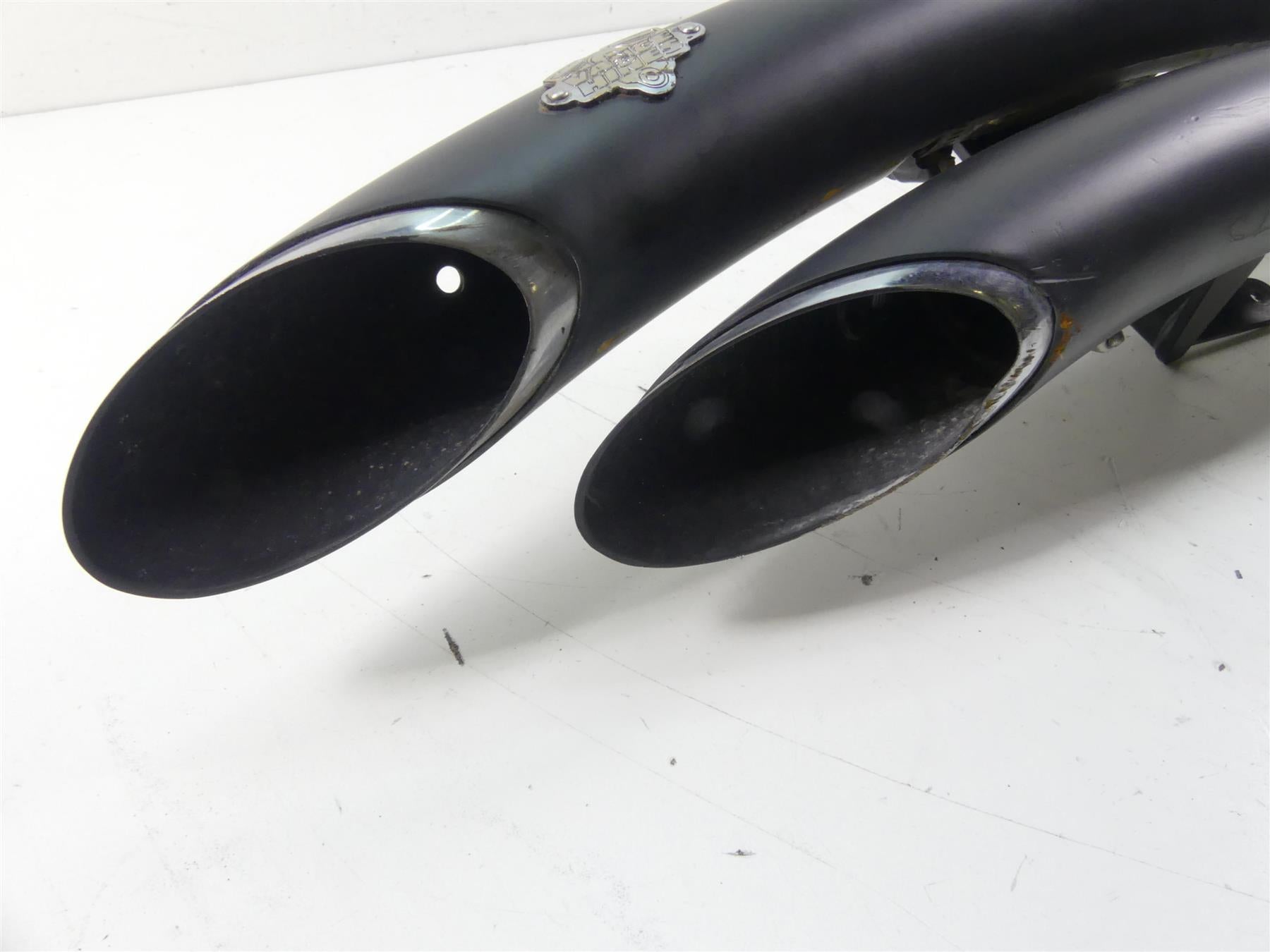 2015 Harley FXDF Dyna Fat Bob Vance Hines Big Radius 2-2 Exhaust System 46071 {{ shop.shopifyCountryName }} - Mototech271