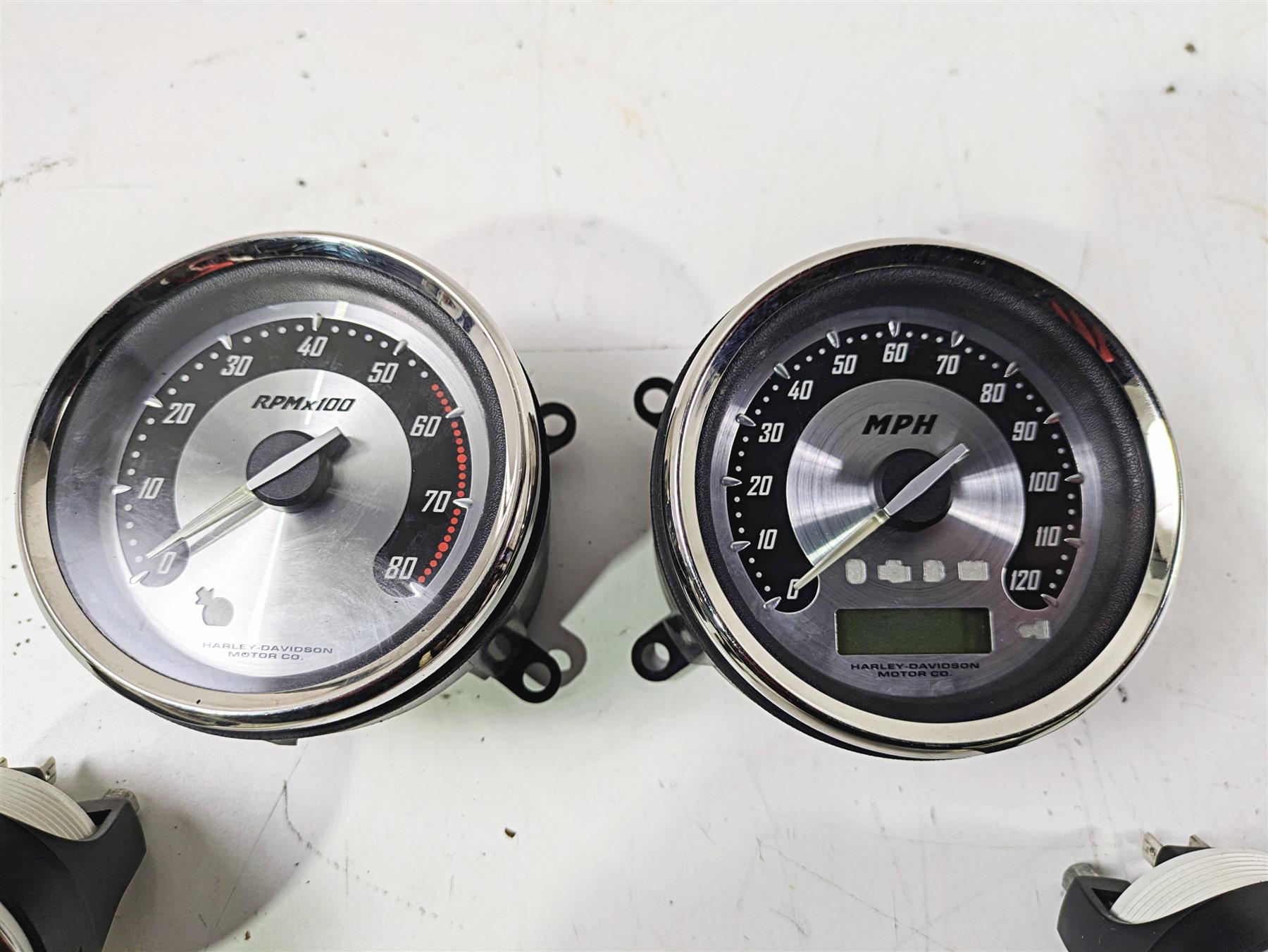2007 Harley Touring FLHTCU SE CVO E-Glide Speedo Tacho Gauge Set 35K 67516-04B {{ shop.shopifyCountryName }} - Mototech271