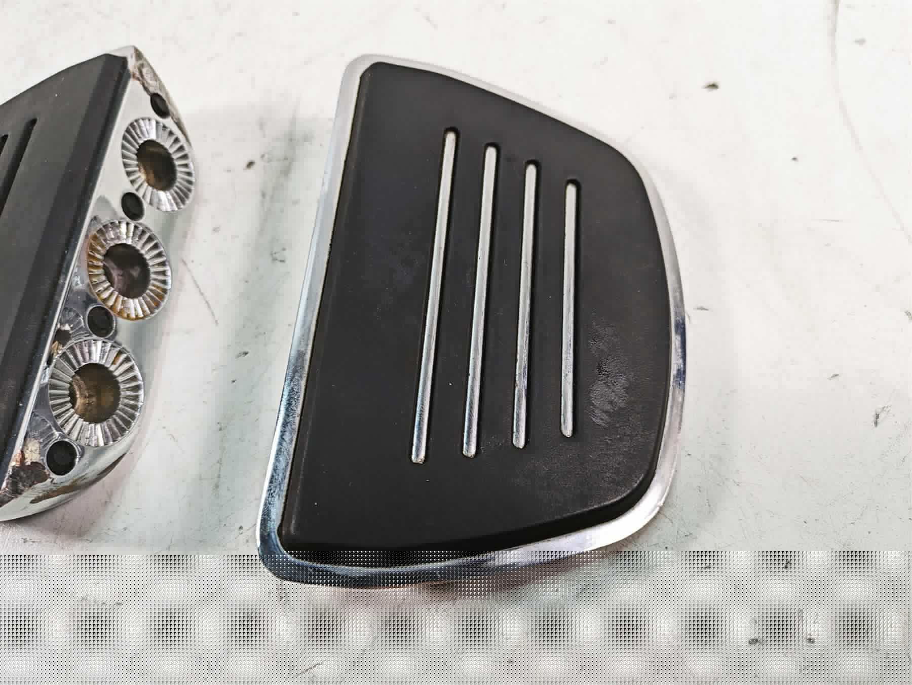 2009 Harley Touring FLHTCU Electra Glide Kuryakyn Mini Rear Floorboards Set 4392 {{ shop.shopifyCountryName }} - Mototech271