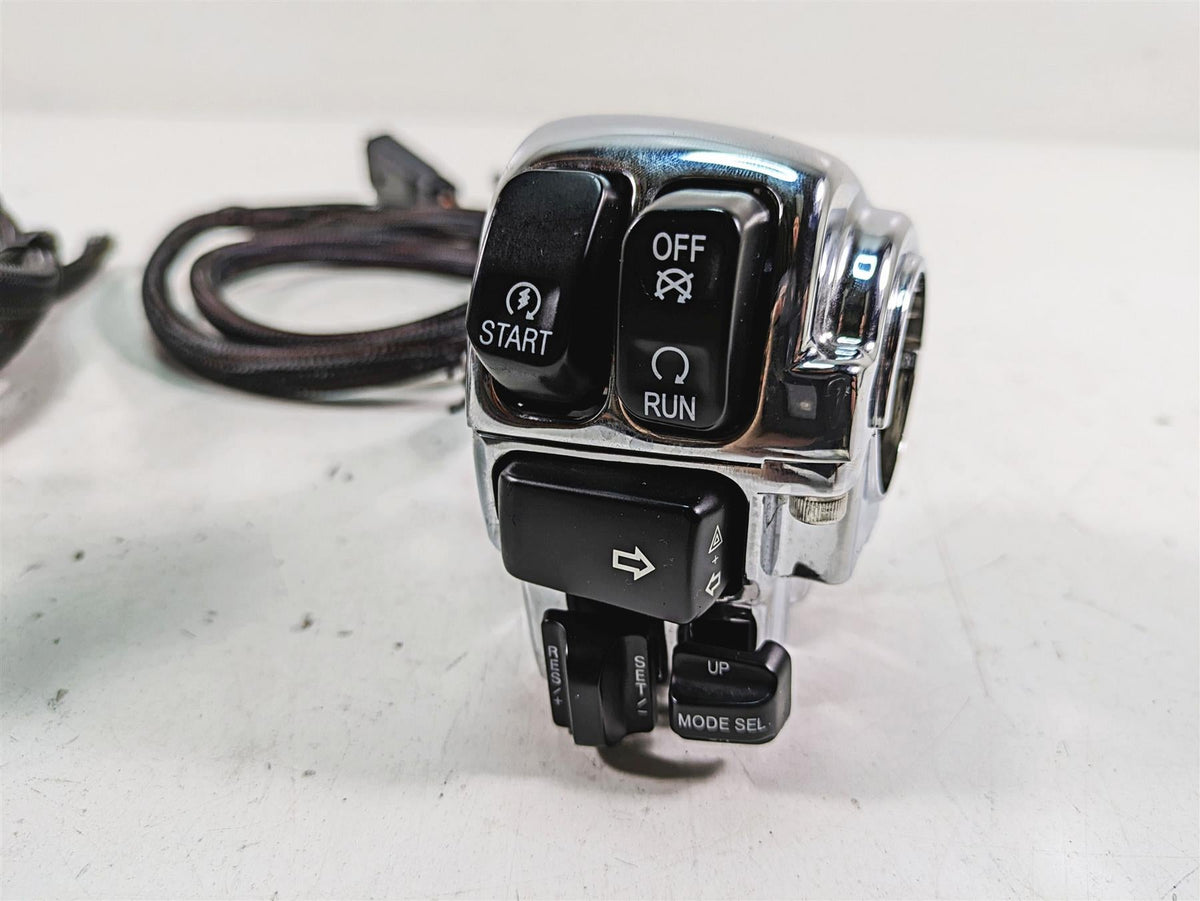 2010 Harley Touring FLHTCU Electra Glide Chrome Control Switch Set Read 71682-06 {{ shop.shopifyCountryName }} - Mototech271